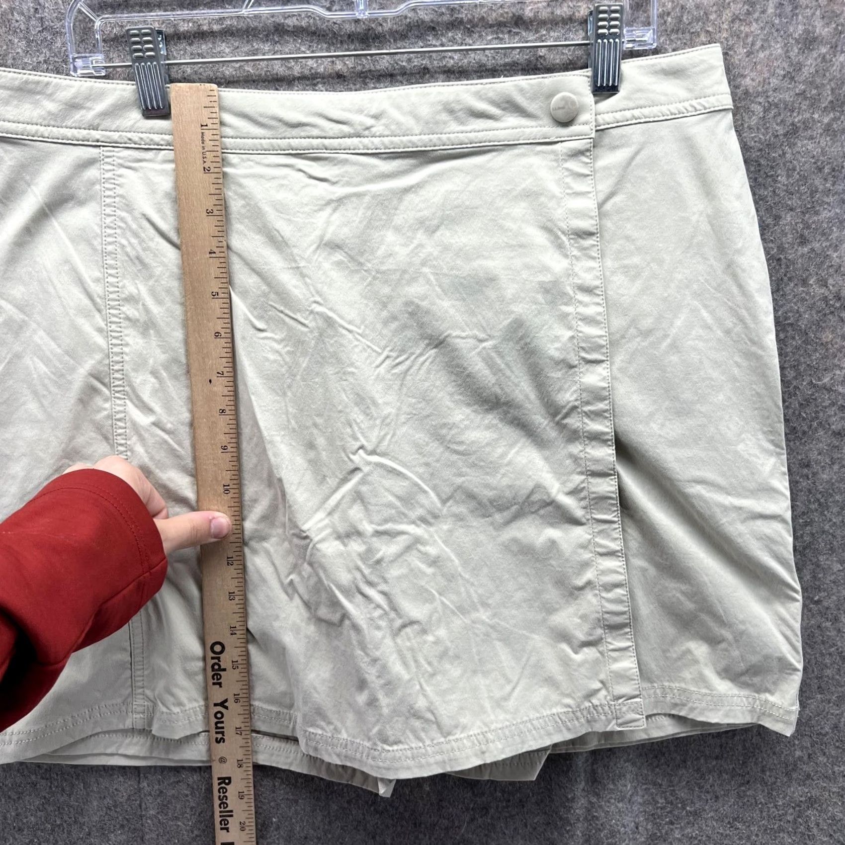 Vintage VINTAGE? No. LL Bean Skirt Women 14 Ladies Khaki Skort Tan Beige Nylon Spandex Hiking Zip Size 36" / US 14 / IT 50 - 6 Thumbnail