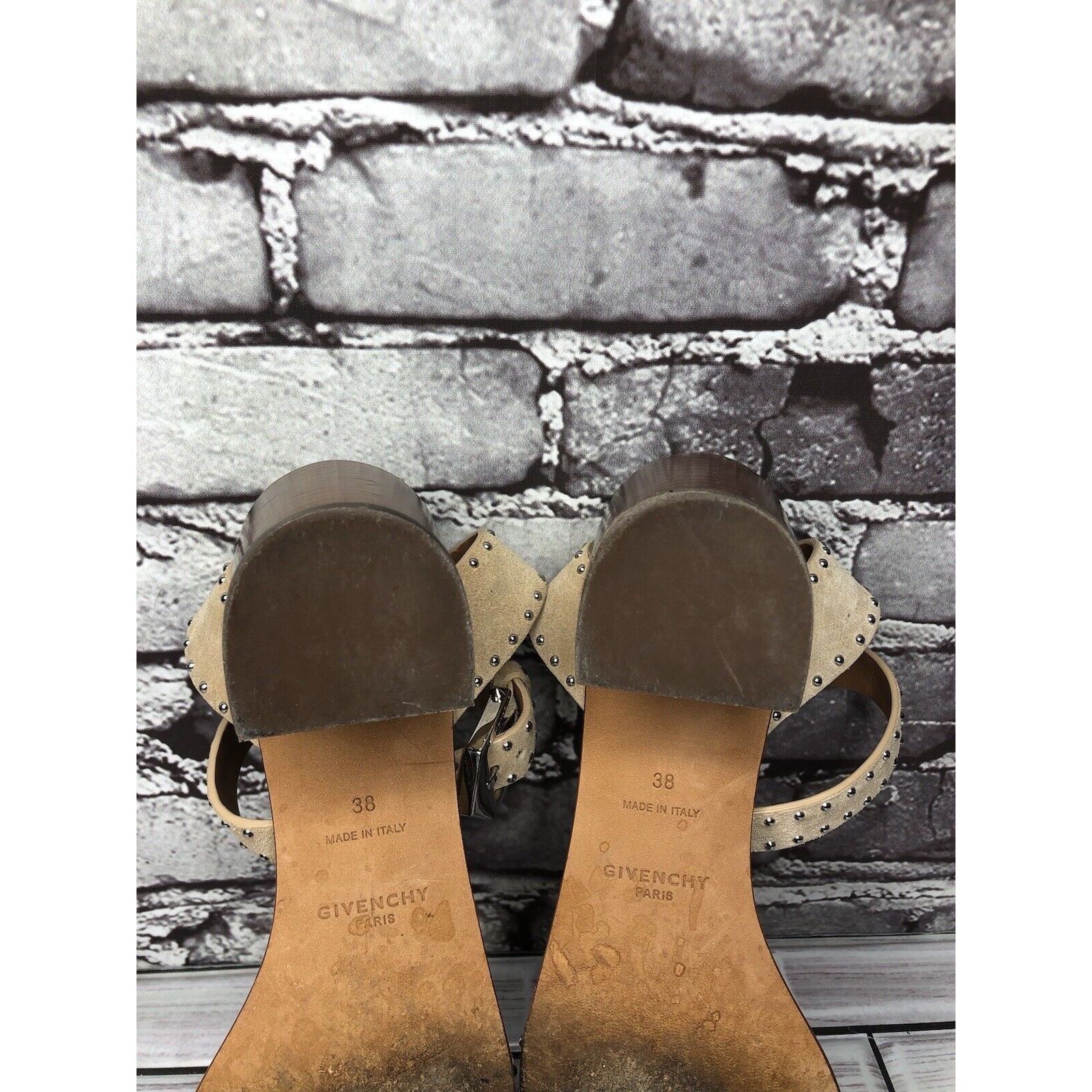 Givenchy Givenchy Beige Suede Leather Elegant Heel Studded Sandals Wo Size US 7.5 / IT 37.5 - 10 Thumbnail