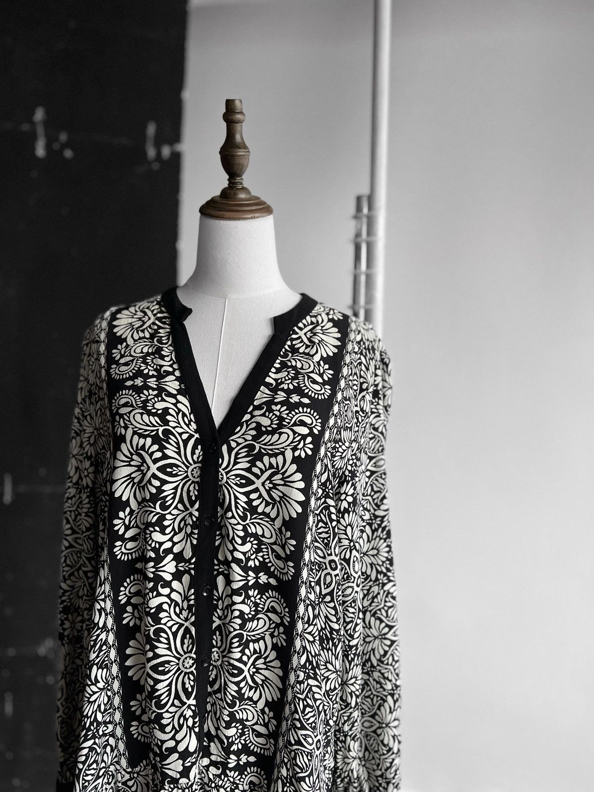 Designer × Zara Zara Womens V-Neck Full Printed Floral Viscose Shirt Dress Size L / US 10 / IT 46 - 2 Thumbnail
