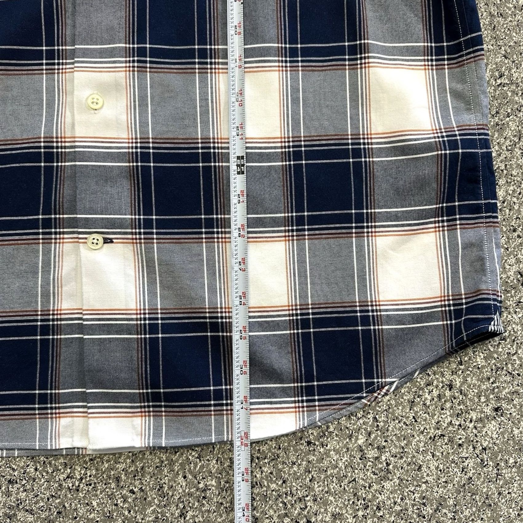 Banana Republic Banana Republic Button-Up Shirt Mens L Camden Fit Non Iron Plaid Blue White Shirt Mens L Blue Plaid Non-Iron Button-Up Banana Republic Size US L / EU 52-54 / 3 - 4 Thumbnail