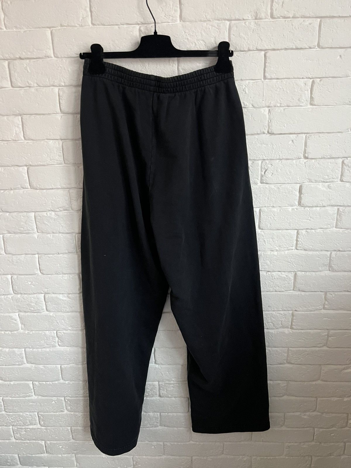 Balenciaga Balenciaga side logo sweatpants Size US 32 / EU 48 - 2 Thumbnail