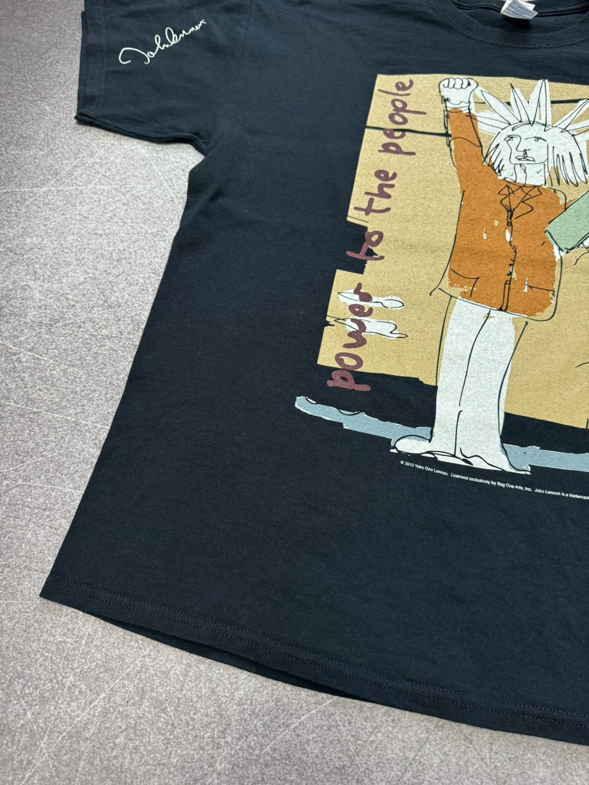 Vintage Yoko Ono John Lennon State Of Liberty T Shirt 2010 Y2k Art Size US XL / EU 56 / 4 - 6 Thumbnail