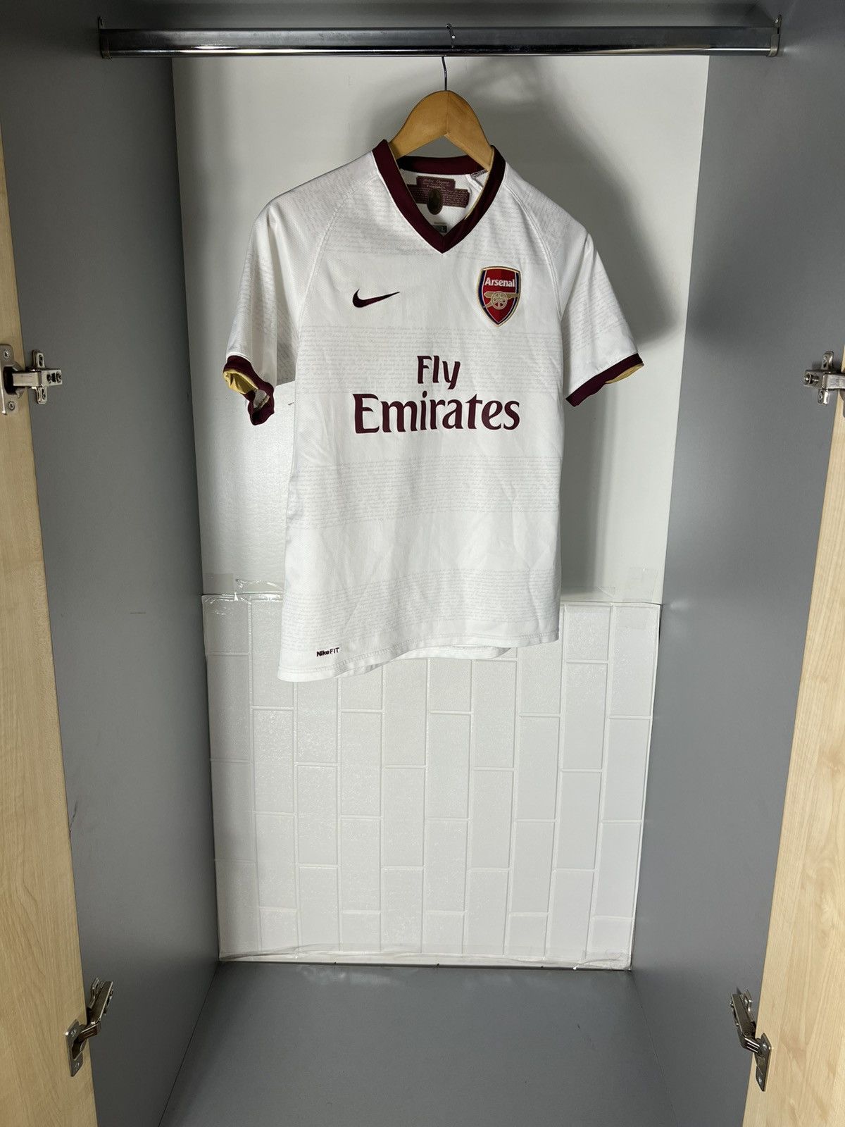Nike VINTAGE NIKE FC ARSENAL LONDON ENGLAND SOCCER JERSEY Y2K 90s Size US S / EU 44-46 / 1 - 3 Thumbnail