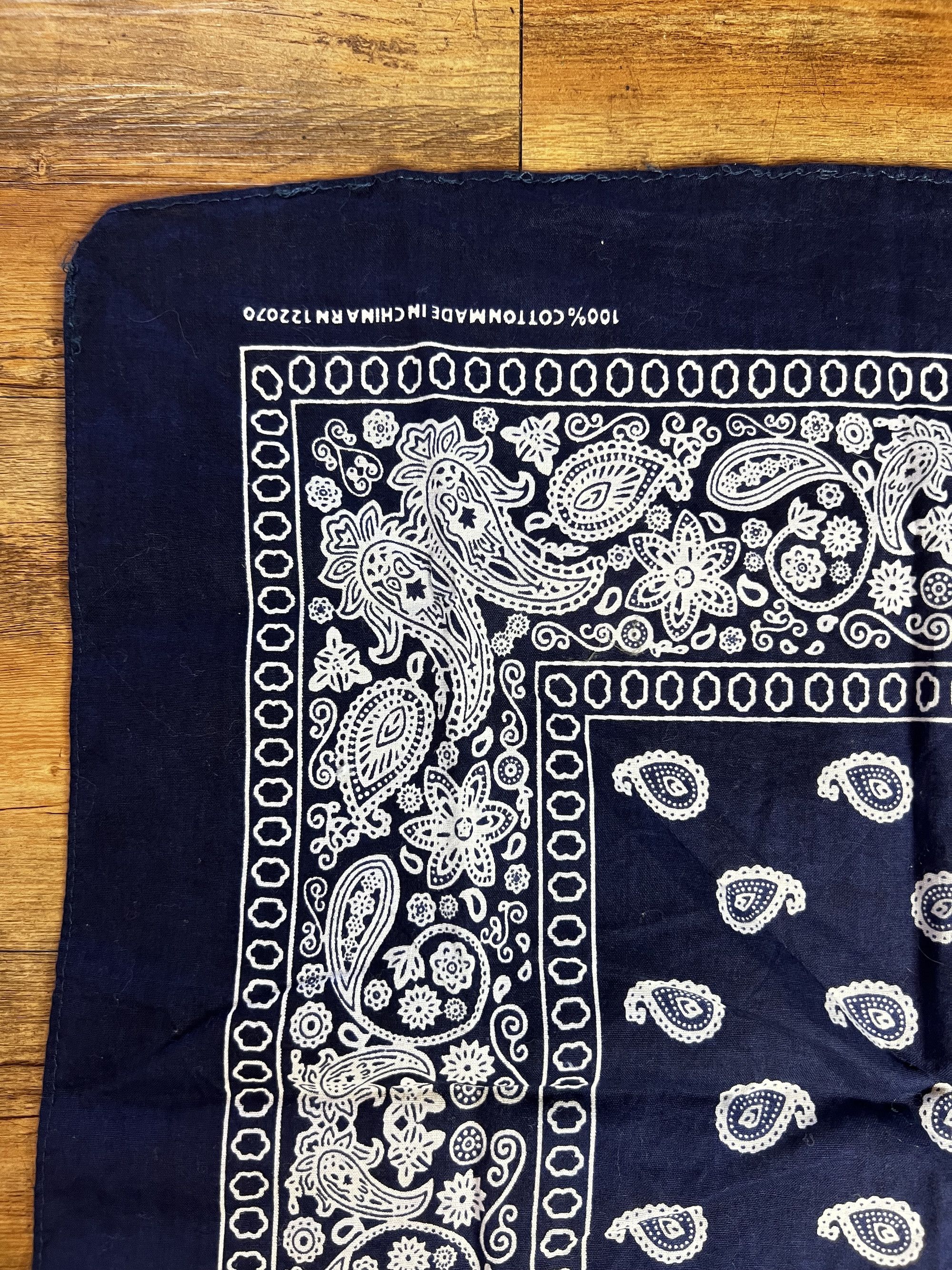 Vintage Vintage Kaiser Collection Dark Blue Paisley Bandana RN122070 Size ONE SIZE - 5 Thumbnail