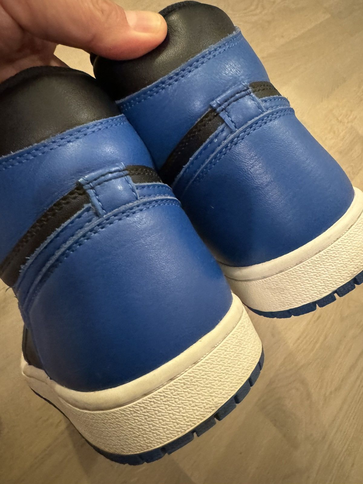 Nike NIKE AIR Jordan 1 Retro Royal size US8 / UK7 used condition Size US 8 / EU 41 - 8 Thumbnail
