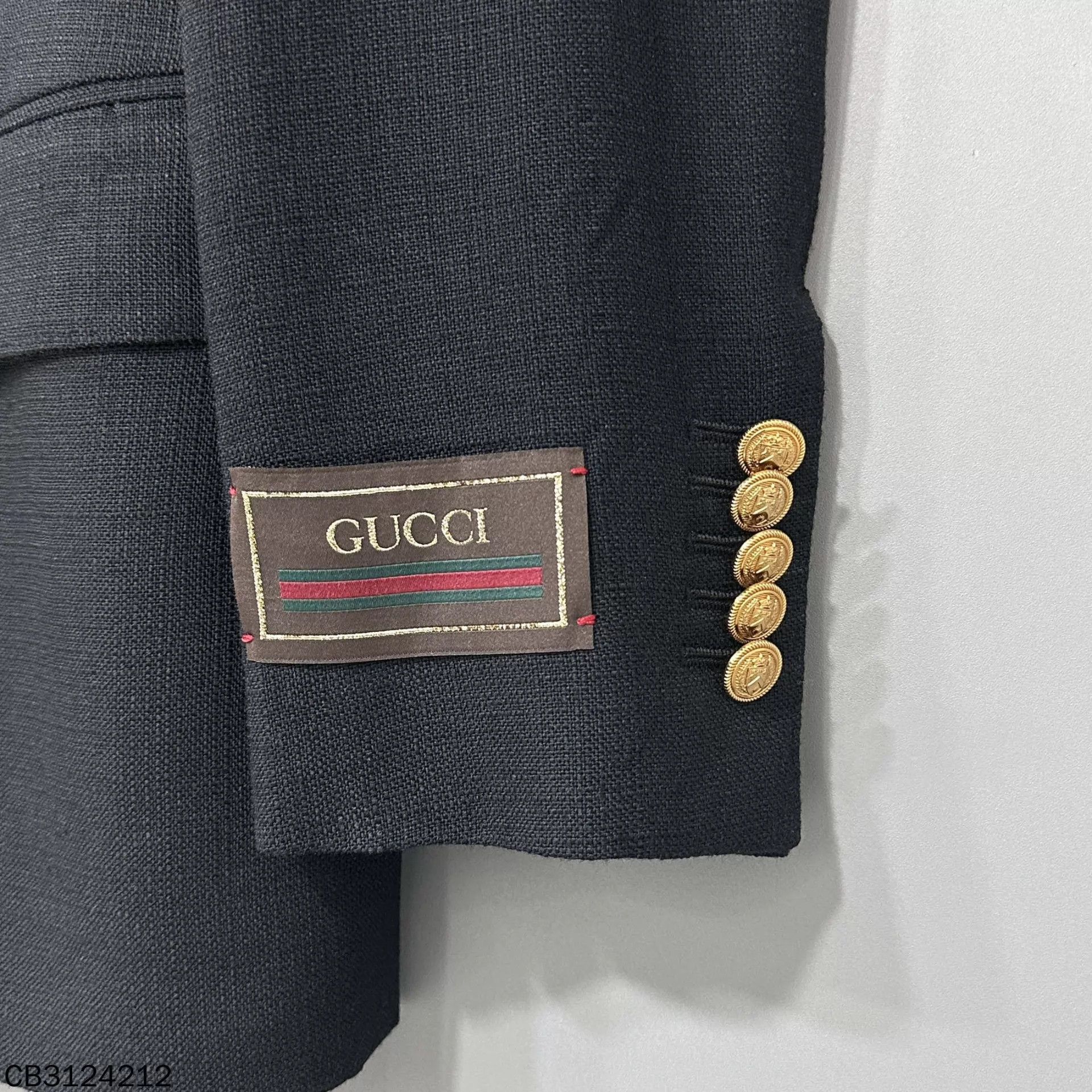 Gucci GUCCI new cuff logo gold buttons blazer 42 Size M / US 6-8 / IT 42-44 - 6 Thumbnail