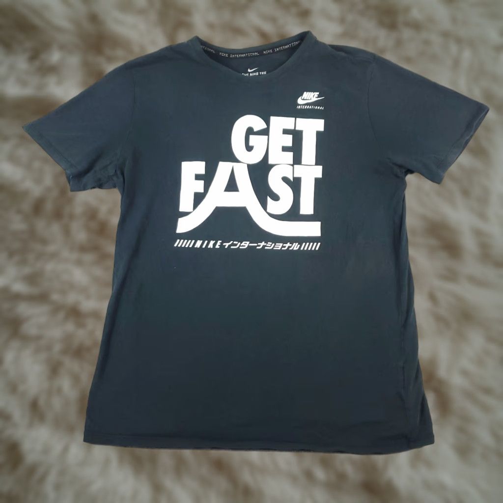 Nike VINTAGE Nike T Shirt Mens XL Black Read Swoosh Short Sleeve Adult Regular Cotton Blend Logo T-Shirt Sports 80s 90s Mens Size US XL / EU 56 / 4 - 1 Thumbnail