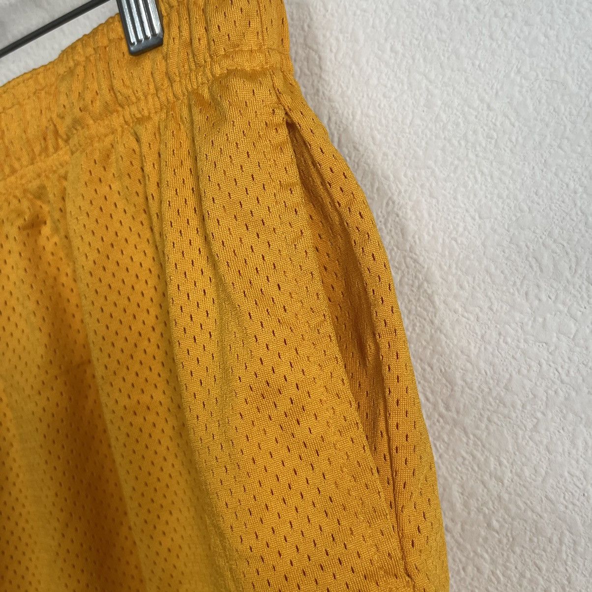 Other Neaux Doubt MLB Oakland Athletics Basketball Mesh Shorts Size US 36 / EU 52 - 5 Thumbnail