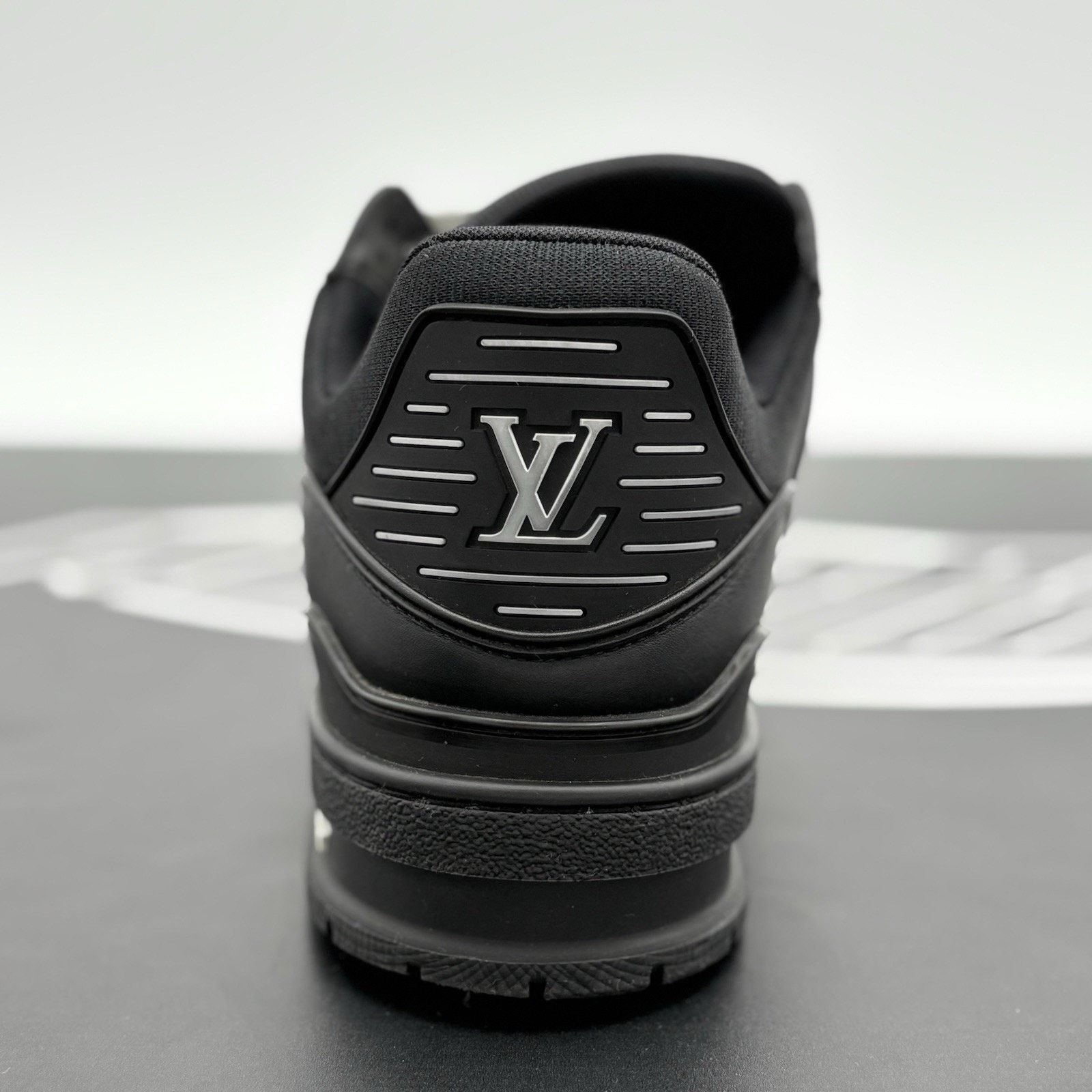 Louis Vuitton (9.5-10 US) Louis Vuitton Trainer ' Black ' | SUPER CLEAN! Size US 10 / EU 43 - 9 Thumbnail