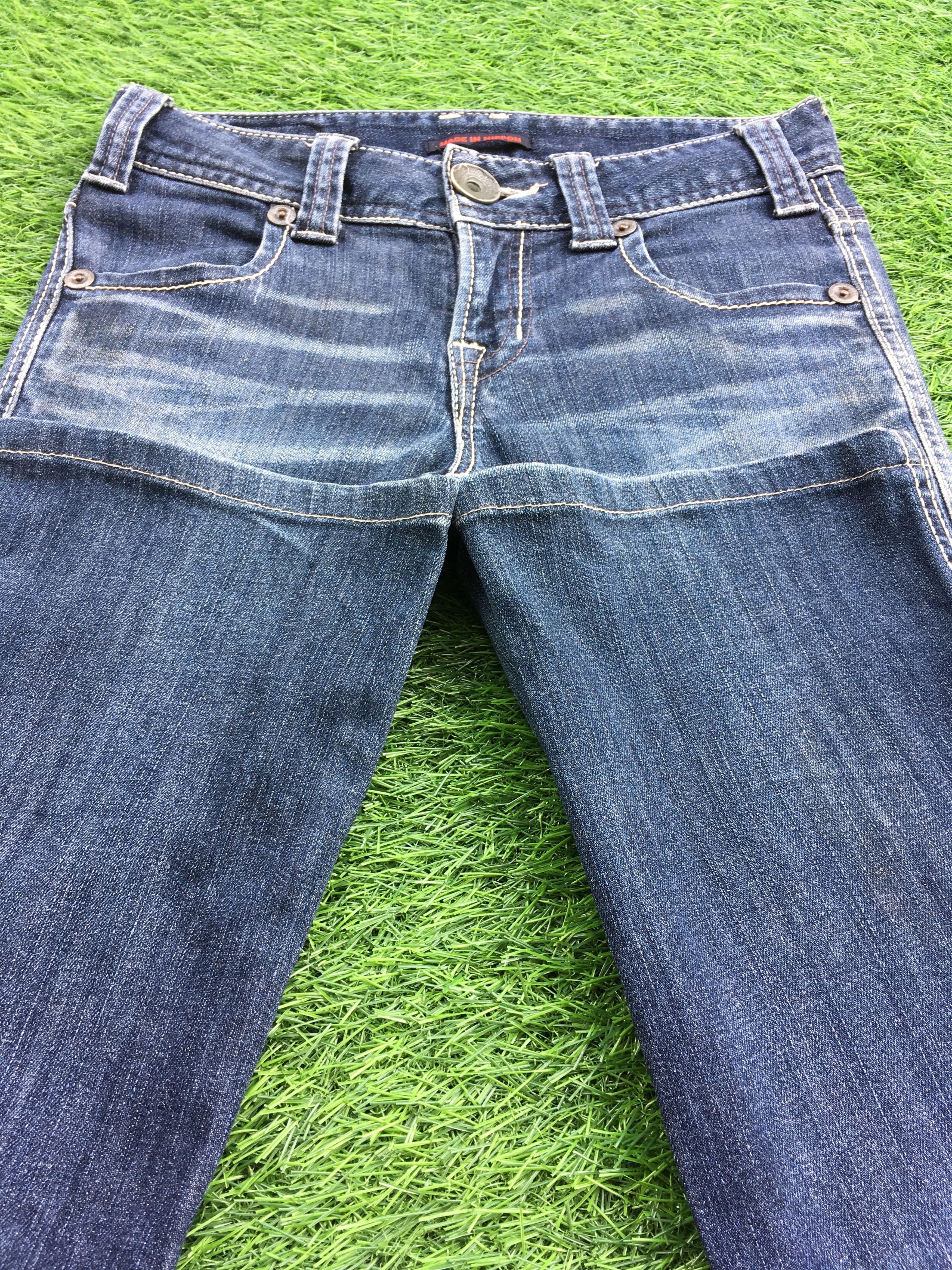 Japanese Brand Japanese Blue Flared Jeans Distressed Jeans D-1177 Size 25" / US 0 / IT 36 - 5 Thumbnail