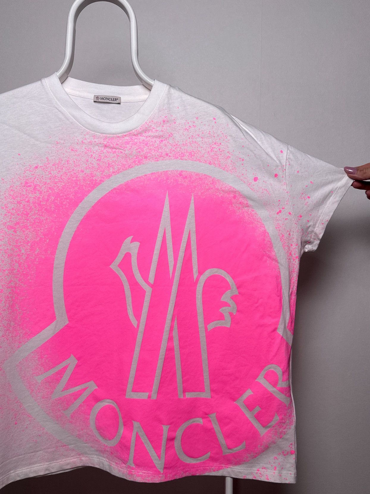 Moncler Moncler Logo Girocollo White & Pink Tshirt Size M / US 6-8 / IT 42-44 - 4 Thumbnail
