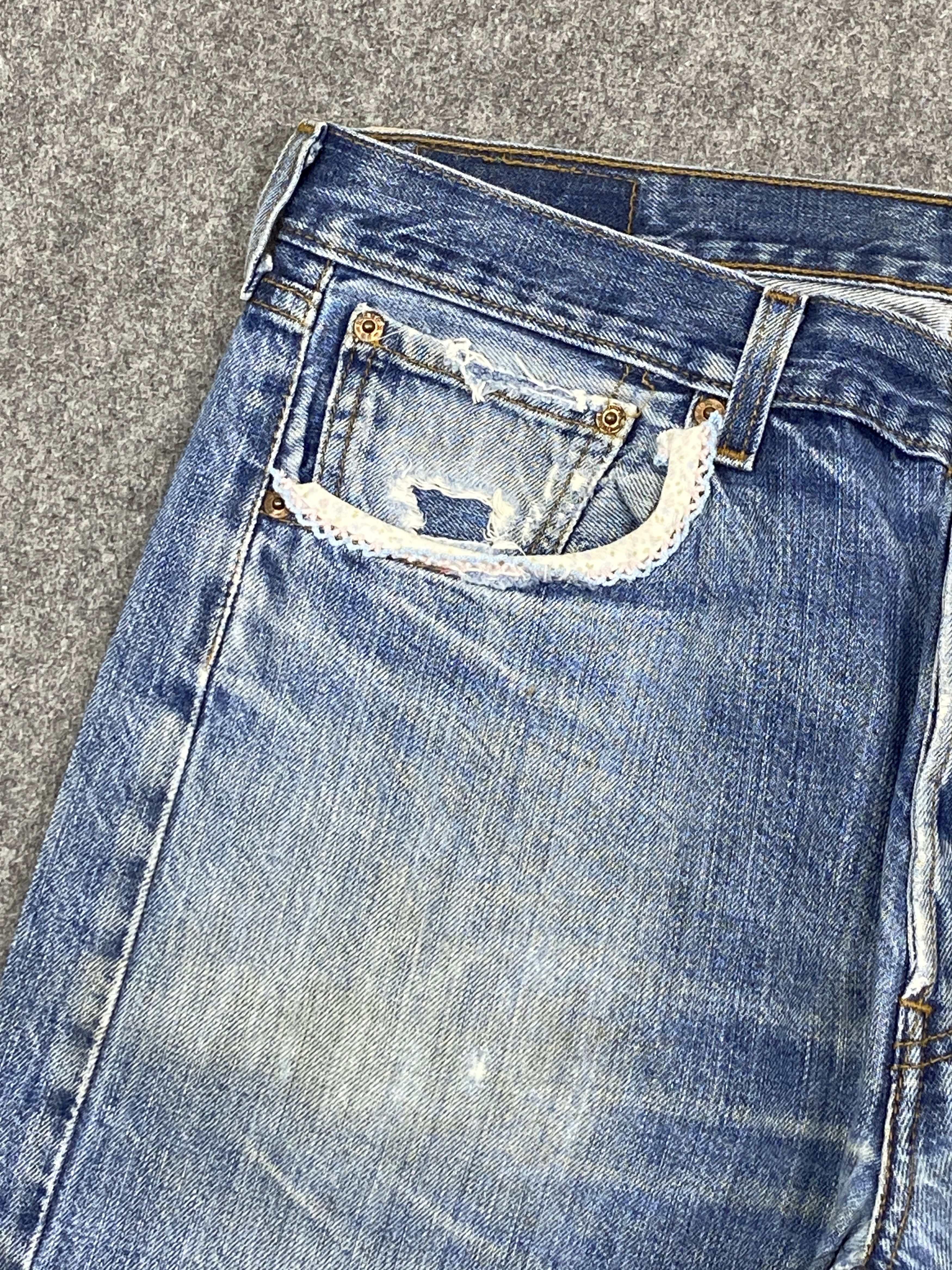 Levi's Vintage Dirty Distressed levis 501 Jeans DP2832 Size US 33 - 14 Thumbnail