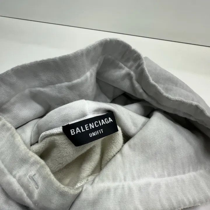 Balenciaga Balenciaga Balenciaga FW22 Printed Hooded Sweatshirt -2507 Size US M / EU 48-50 / 2 - 2 Thumbnail
