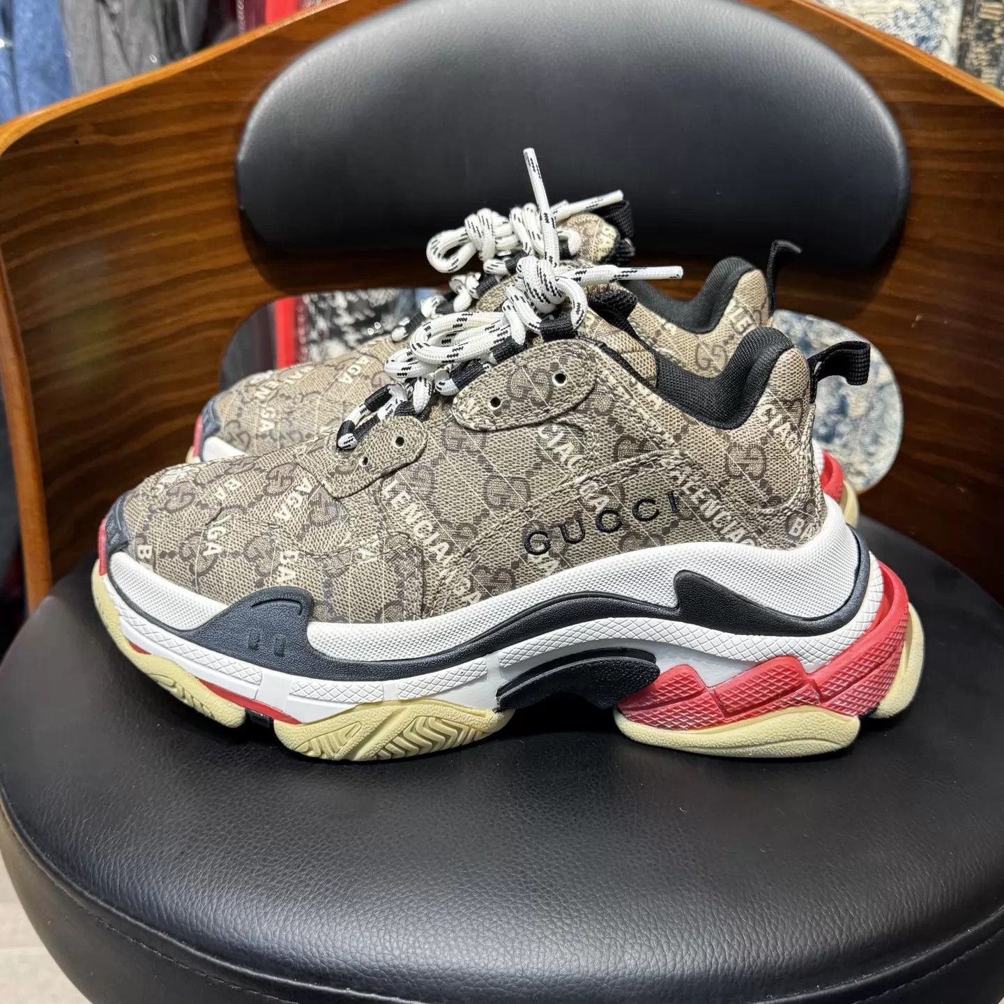 Balenciaga Balenciaga x Gucci Triple S Brown 35 Worn 2x Allover Size US 4.5 / IT 34.5 - 7 Thumbnail