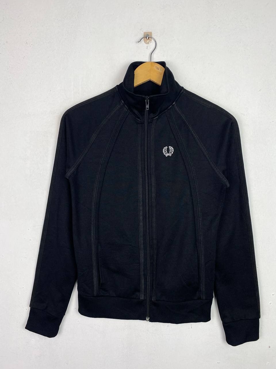 vintage fred perry tracktop made in portugal nice design