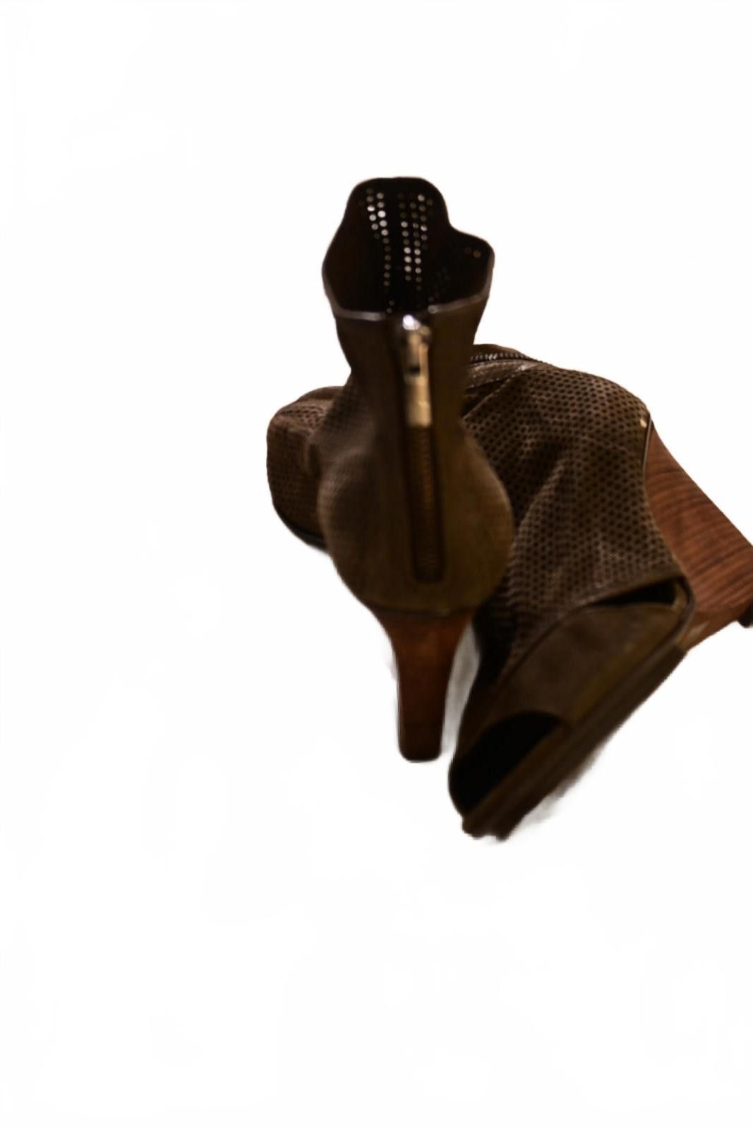 Pelle Pelle Pelle Olive Green/Brown Perforated Peep Toe Wedge Booties 8 Size US 8 / IT 38 - 7 Thumbnail