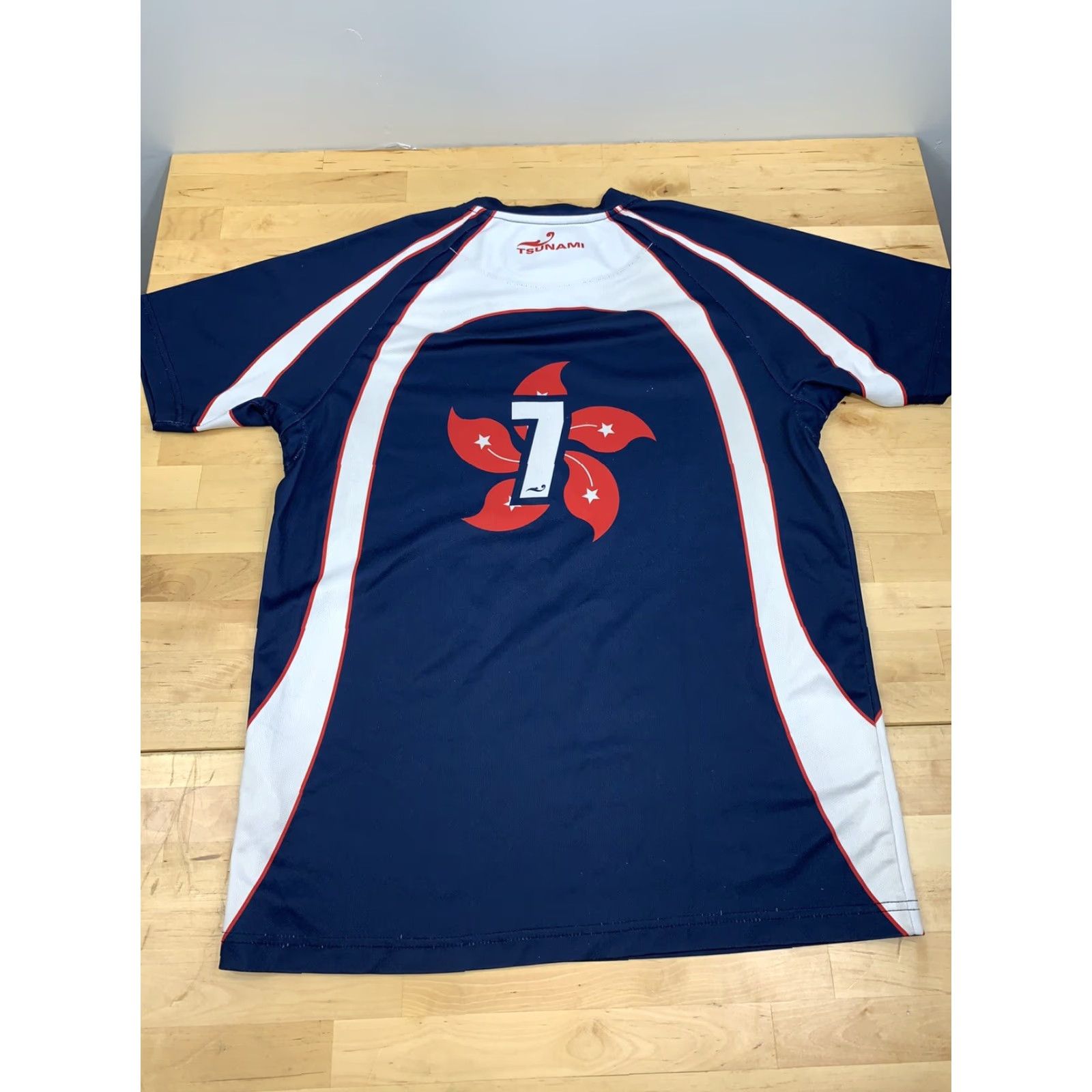 Vintage Tsunami Athletics Surf T Shirt Blue Short Sleeve Mens Size Medium Size US M / EU 48-50 / 2 - 2 Thumbnail