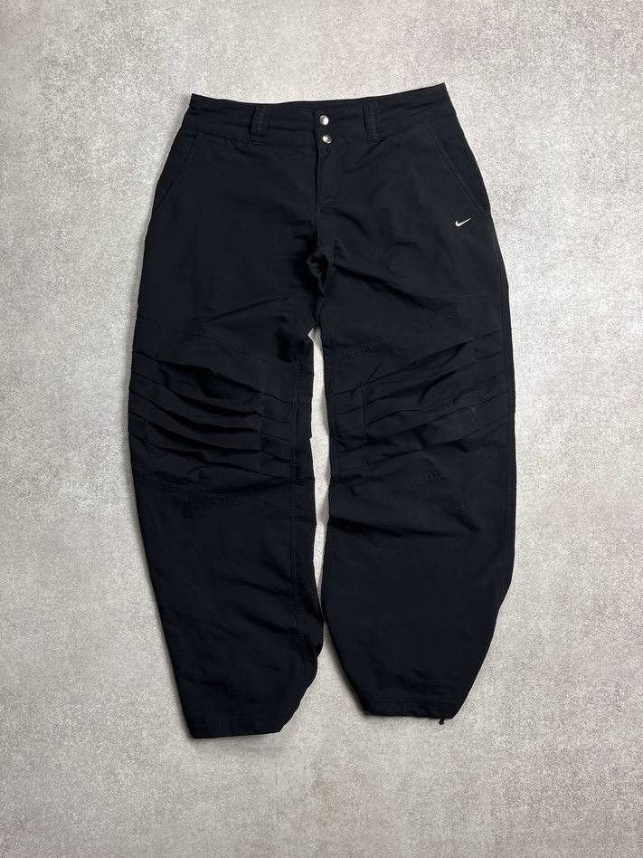 Nike VINTAGE NIKE SWOOSH BAGGY JAPANESE CRAZY TRACK PANTS L Size US 34 / EU 50 - 1 Thumbnail