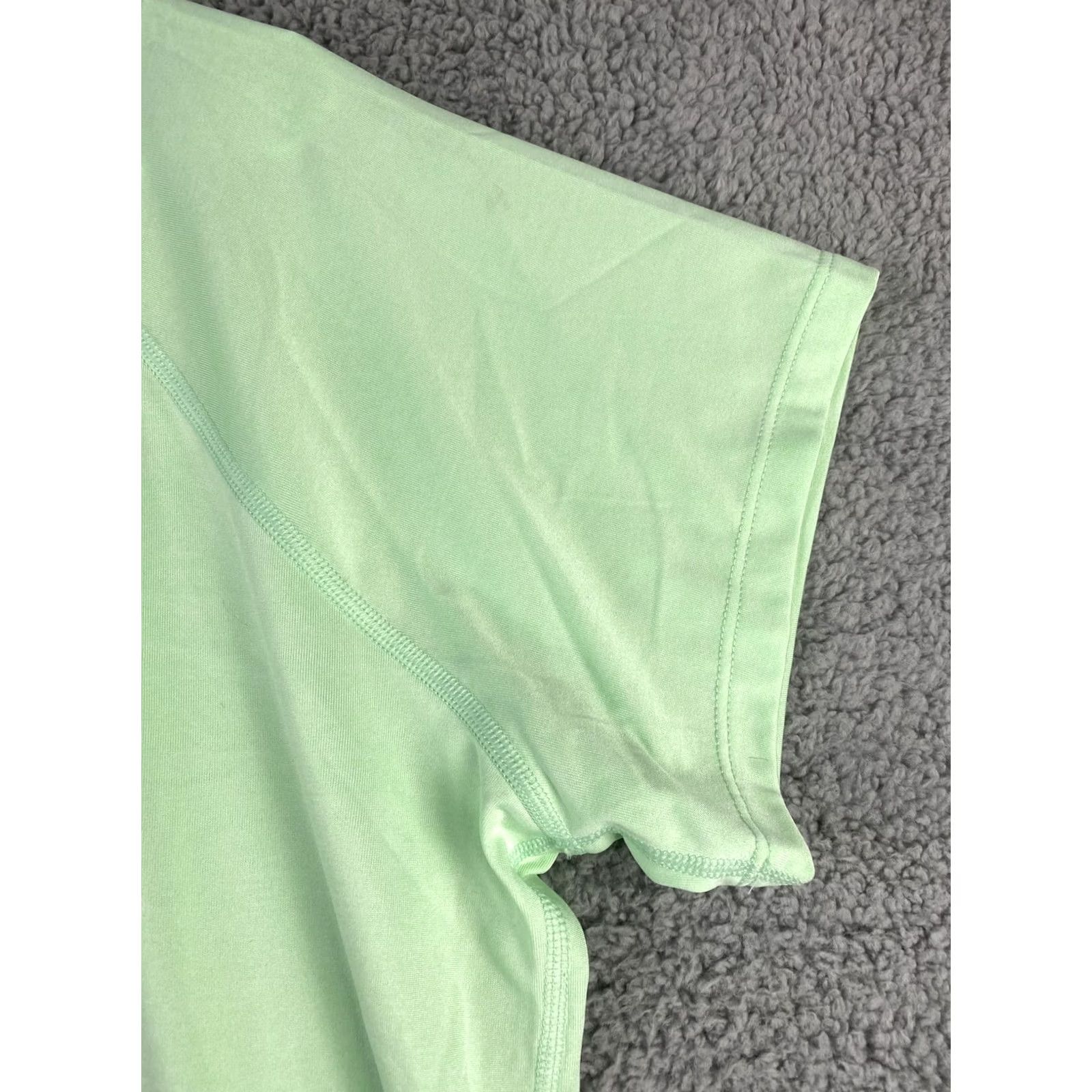 Tek Gear Tek Gear Shirt Women's XL Green Tee Short Sleeve Dry-Fit /35-18 Pullover Breathable Quick Dry Graphic Print Modern 90s? Size XL / US 12-14 / IT 48-50 - 3 Thumbnail