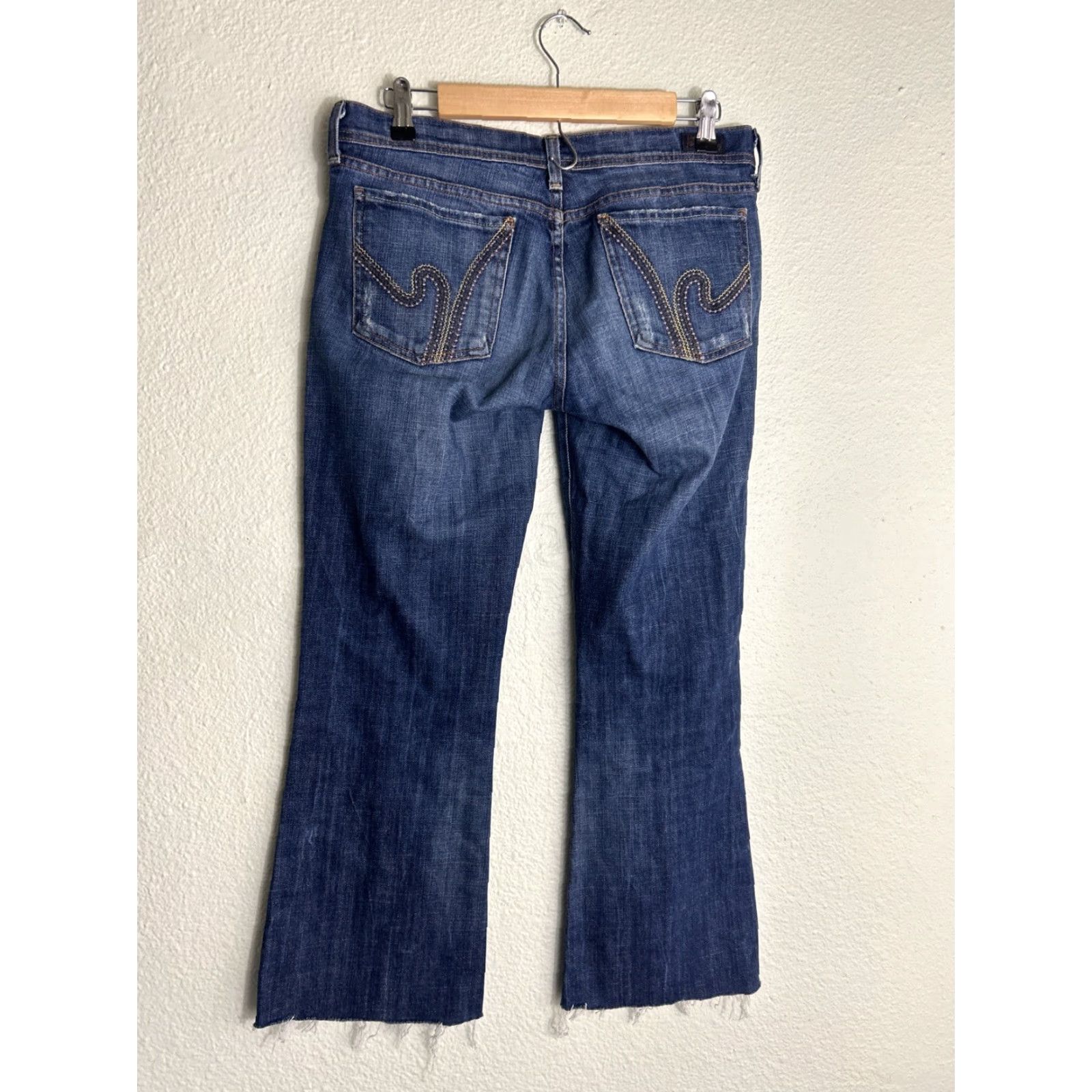 Citizens Of Humanity Citizens of Humanity Jeans Womens 30 Flare Low Rise Distressed Blue Denim Stretch 28in Inseam Regular Fit Raw Hem Av a 109 Size 30" / US 8 / IT 44 - 7 Thumbnail