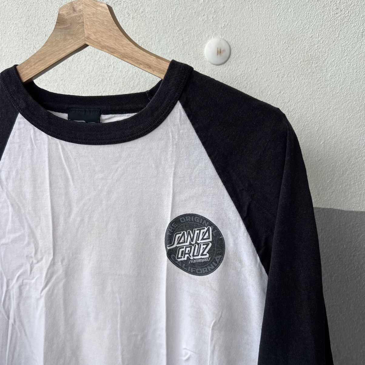 Santa Cruz Skateboards Y2K NHS Santa Cruz Skateboards Painted Raglan Tee Size US L / EU 52-54 / 3 - 4 Thumbnail