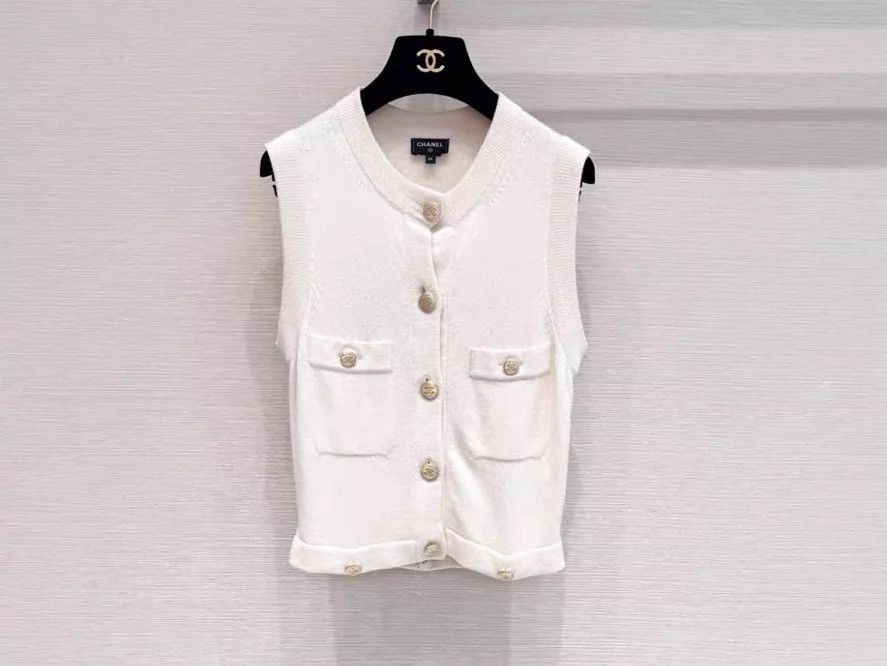 Chanel Chanel Top 40 Size M / US 6-8 / IT 42-44 - 1 Thumbnail
