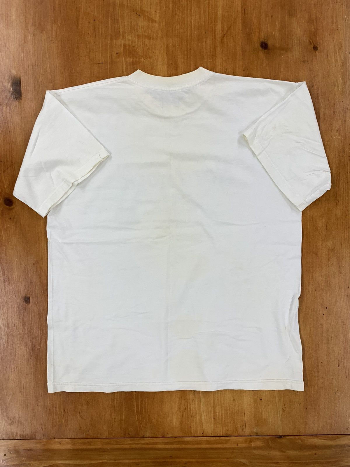 Vintage Vintage Hard Rock Cafe CanCun Graphic Tee (Stained) Size US XL / EU 56 / 4 - 1 Thumbnail