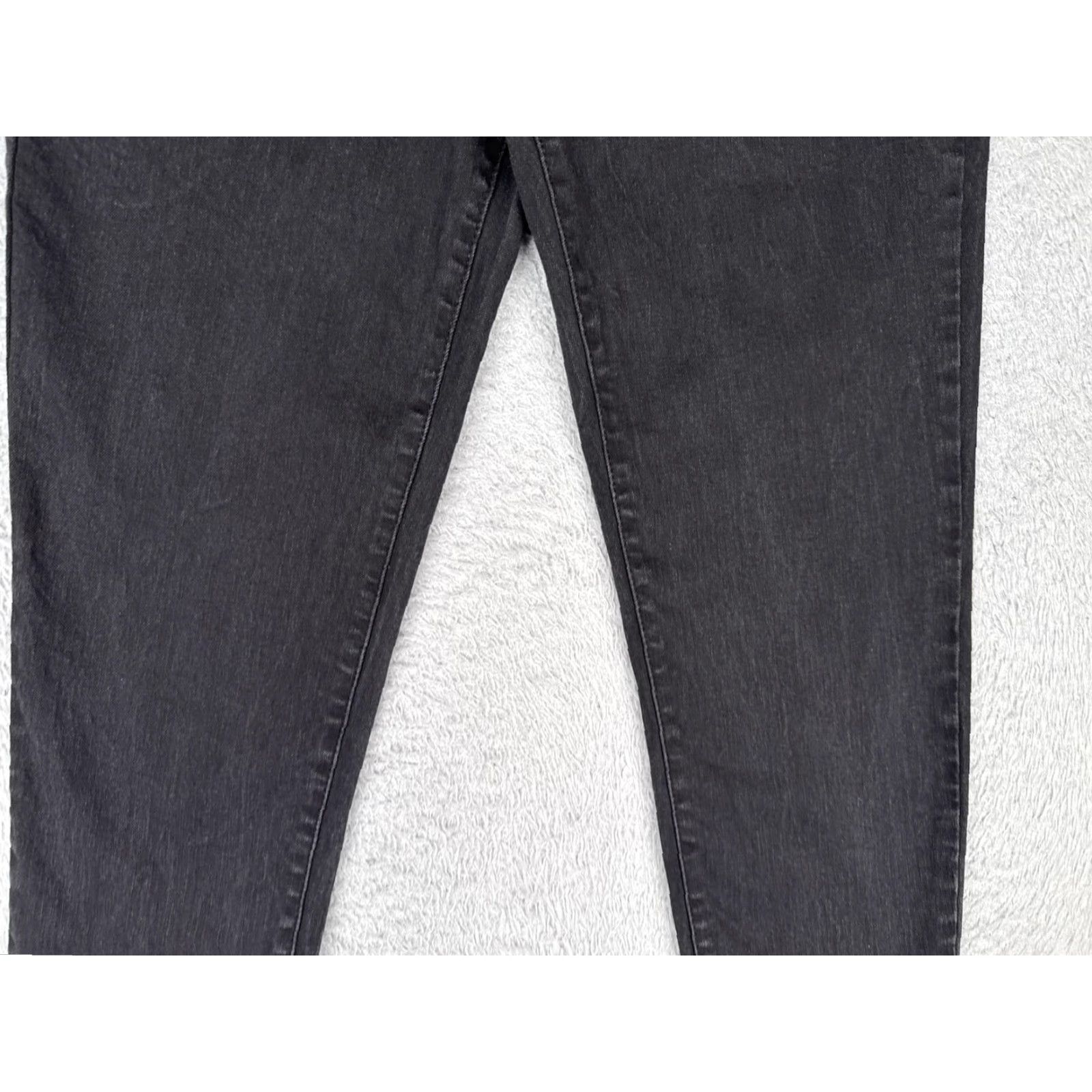 Jessica Simpson Jessica Simpson Jeans Womens 12 Black Skinny Stretch Denim Mid Rise 31x28 Size 34" / US 12 / IT 48 - 3 Thumbnail