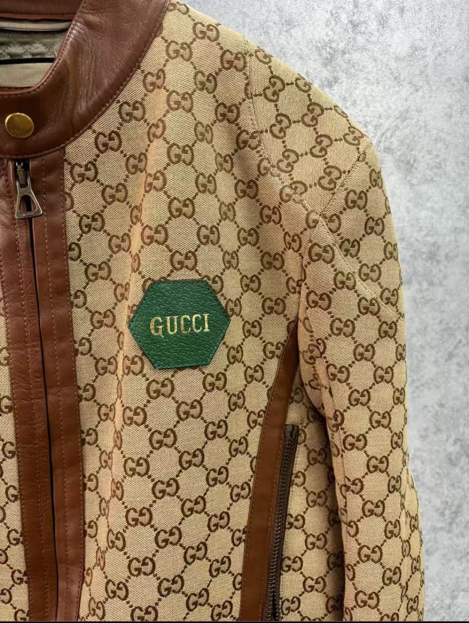 Gucci gucci brown full print logo round neck zip-up jacket Size US M / EU 48-50 / 2 - 3 Thumbnail