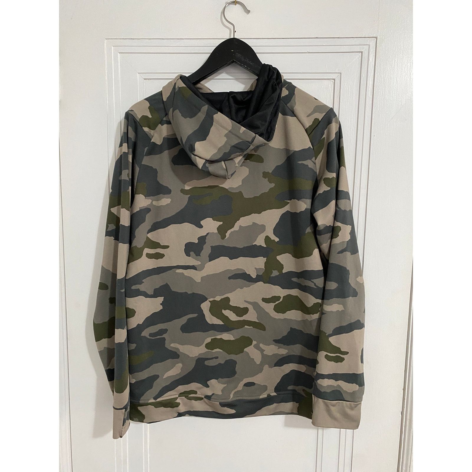 NCAA Minnesota Gophers Row the Boat UNRL Brand Camo Hoodie Size S Size US S / EU 44-46 / 1 - 6 Thumbnail
