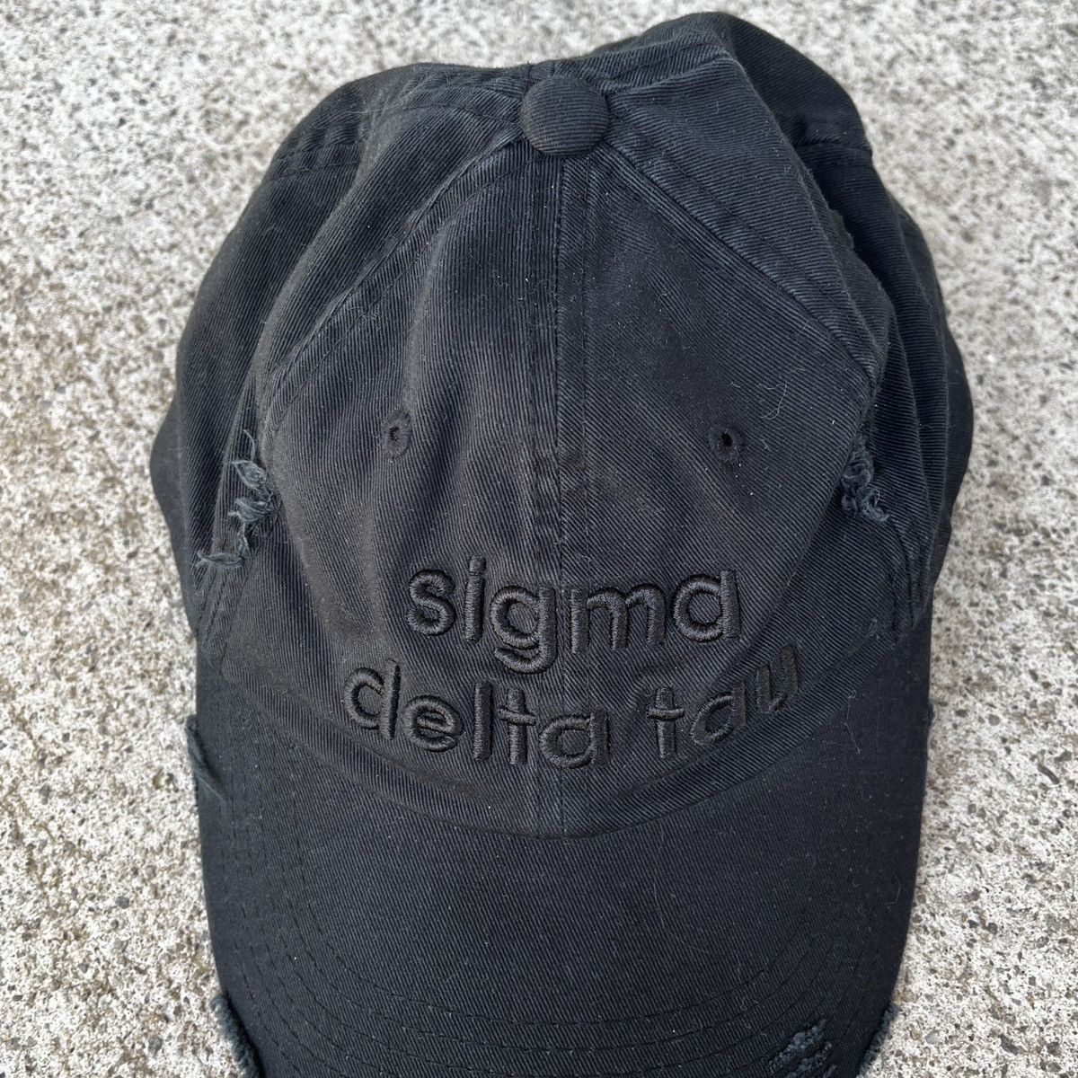 Vintage Vintage Sigma Delta Tau Black Sorority Hat Y2K Size ONE SIZE - 2 Thumbnail