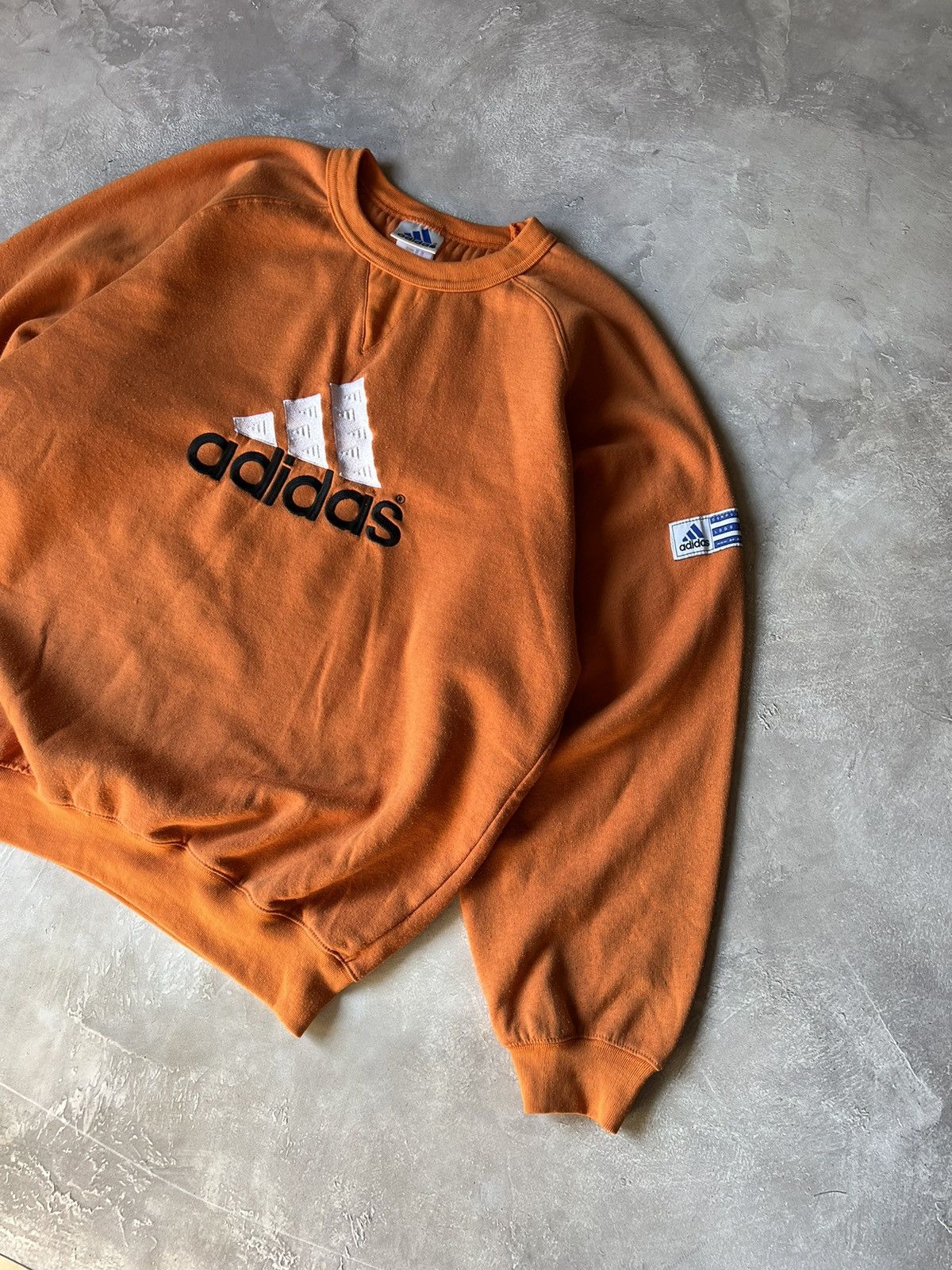 Vintage Vintage Adidas 90s Y2k Baggy Sweatshirt Size US M / EU 48-50 / 2 - 2 Thumbnail