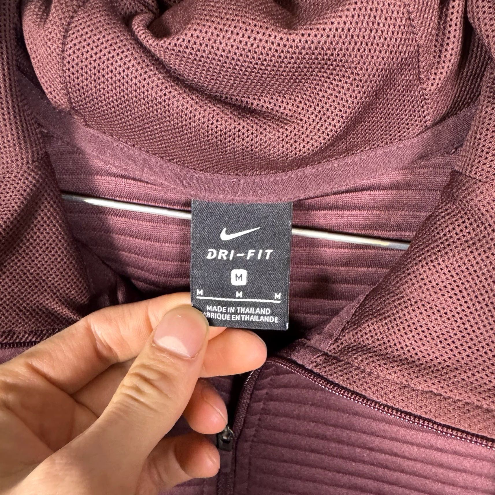 Nike Nike Hoodie Women’s M Full Zip Training Quilted Scuba Tech Sweatshirt Black XLFull Zip, Hooded, Pockets, Logo, Sports Nike Womens Hoodie Size XL / US 12-14 / IT 48-50 - 6 Thumbnail
