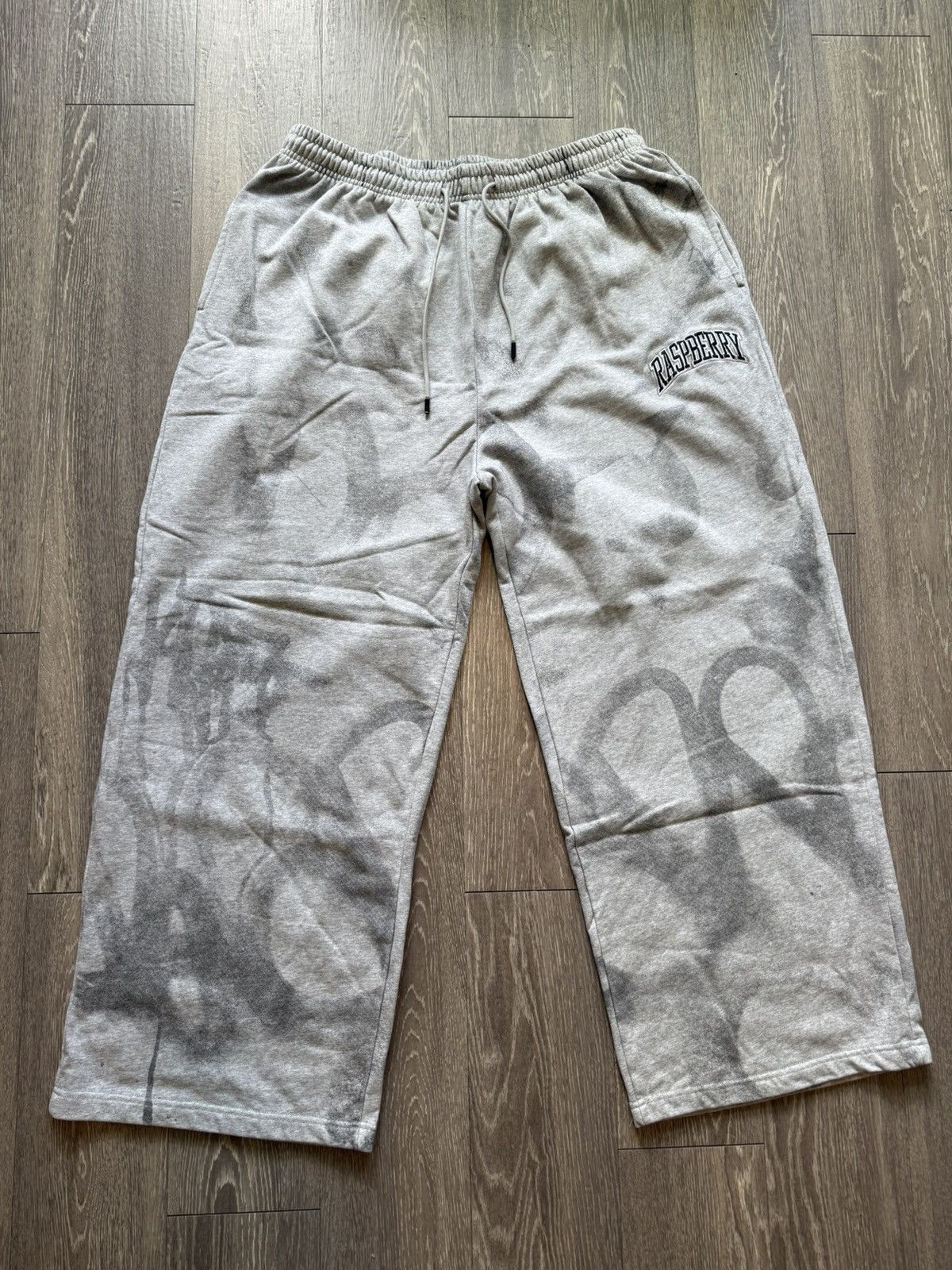 The GV Gallery GV Gallery Graffiti Sweatpants Size US 36 / EU 52 - 1 Thumbnail