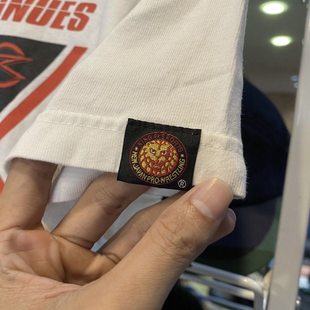 Japanese Brand Vintage NJPW Kamen Rider Bandai 'The Legend Continues' Tee Size US L / EU 52-54 / 3 - 9 Thumbnail
