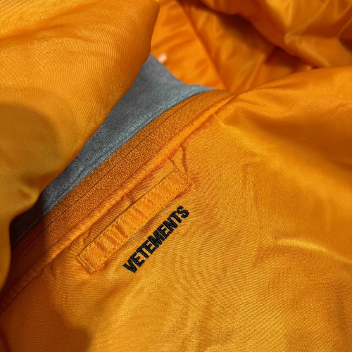 Vetements FW2018 - VETEMENTS - Alpha Industries - Reversible Jacket Size US L / EU 52-54 / 3 - 22 Thumbnail