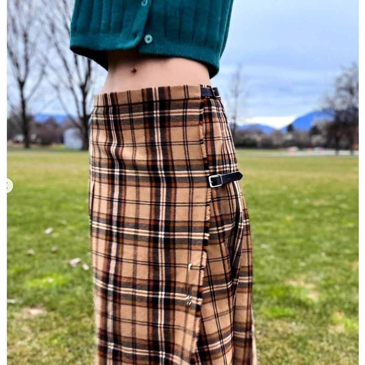 Vintage Vtg 80s Tartan Pure New Wool Woman's Kilt United Kingdom Size 28" / US 6 / IT 42 - 1 Thumbnail