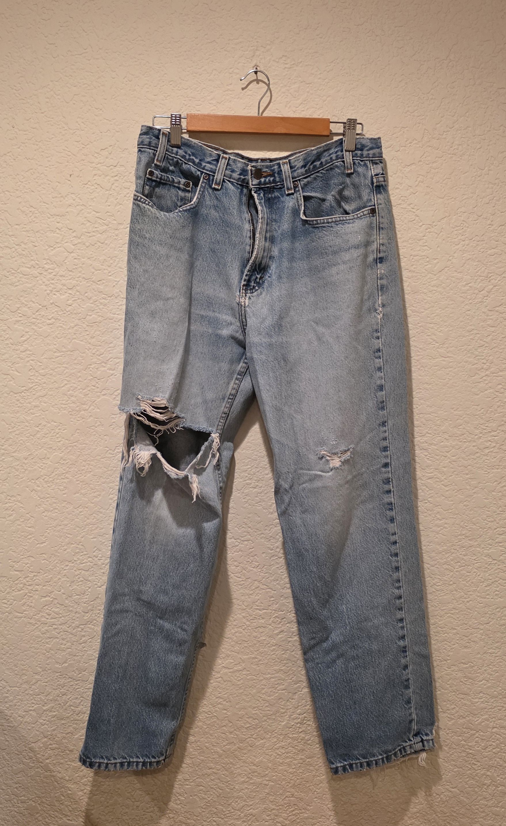 Kirkland Signature 34 x 32 distressed denim jeans Size US 34 / EU 50 - 2 Thumbnail