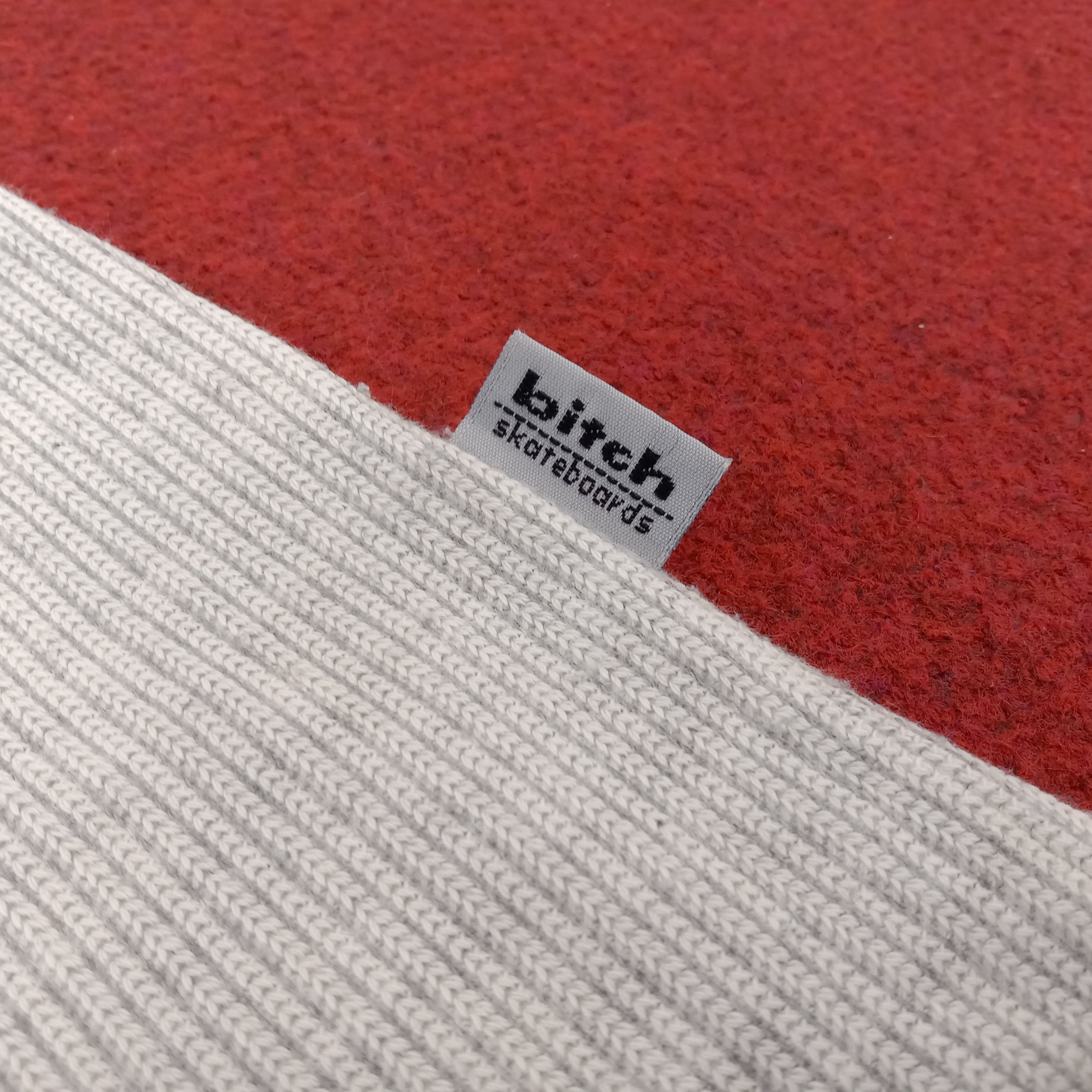 Vintage Bitch Skateboards Small Logo Streetwear Style Tshirt Size US M / EU 48-50 / 2 - 8 Thumbnail