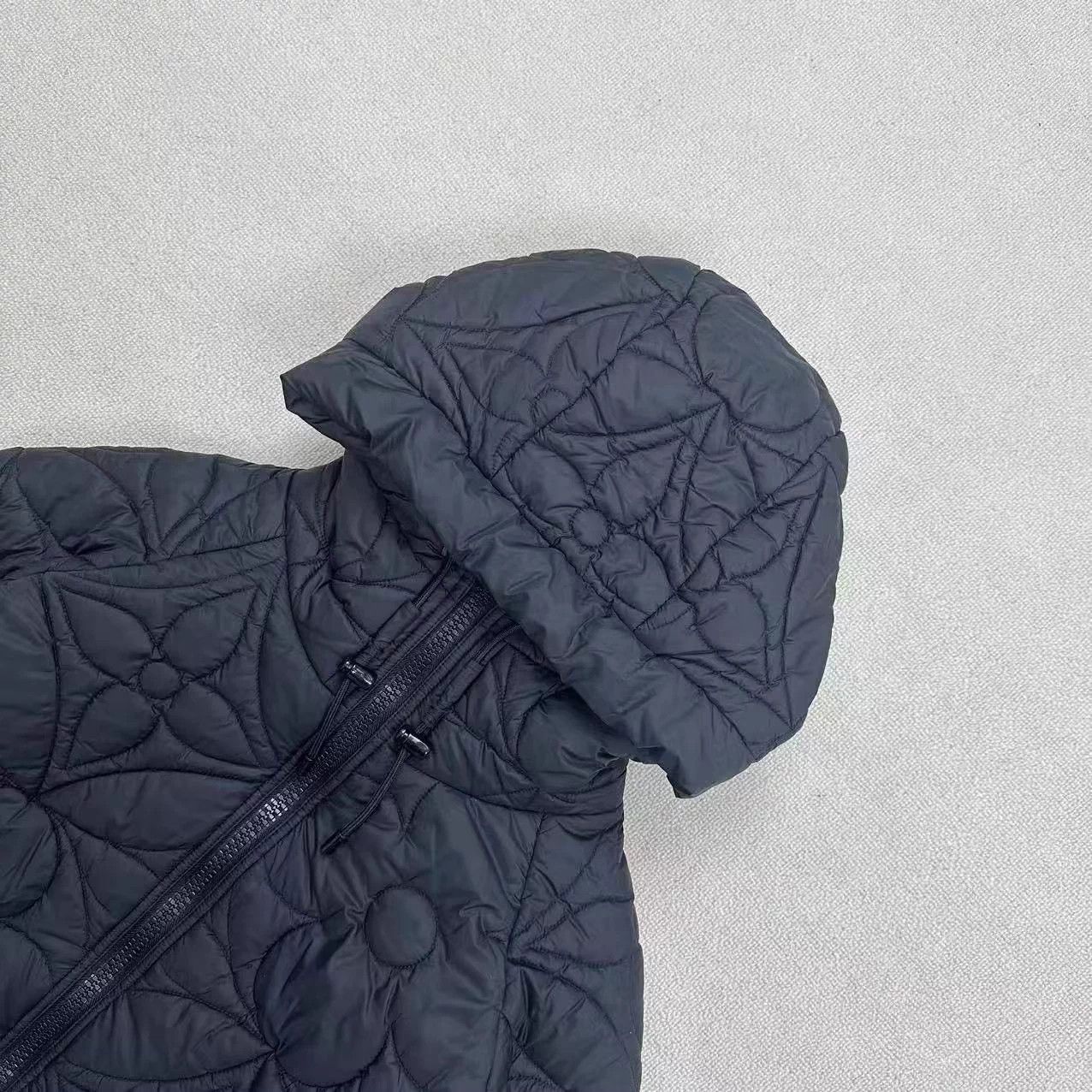 Louis Vuitton LV Monogram double-sided cotton jacket 52 mint Size US L / EU 52-54 / 3 - 3 Thumbnail