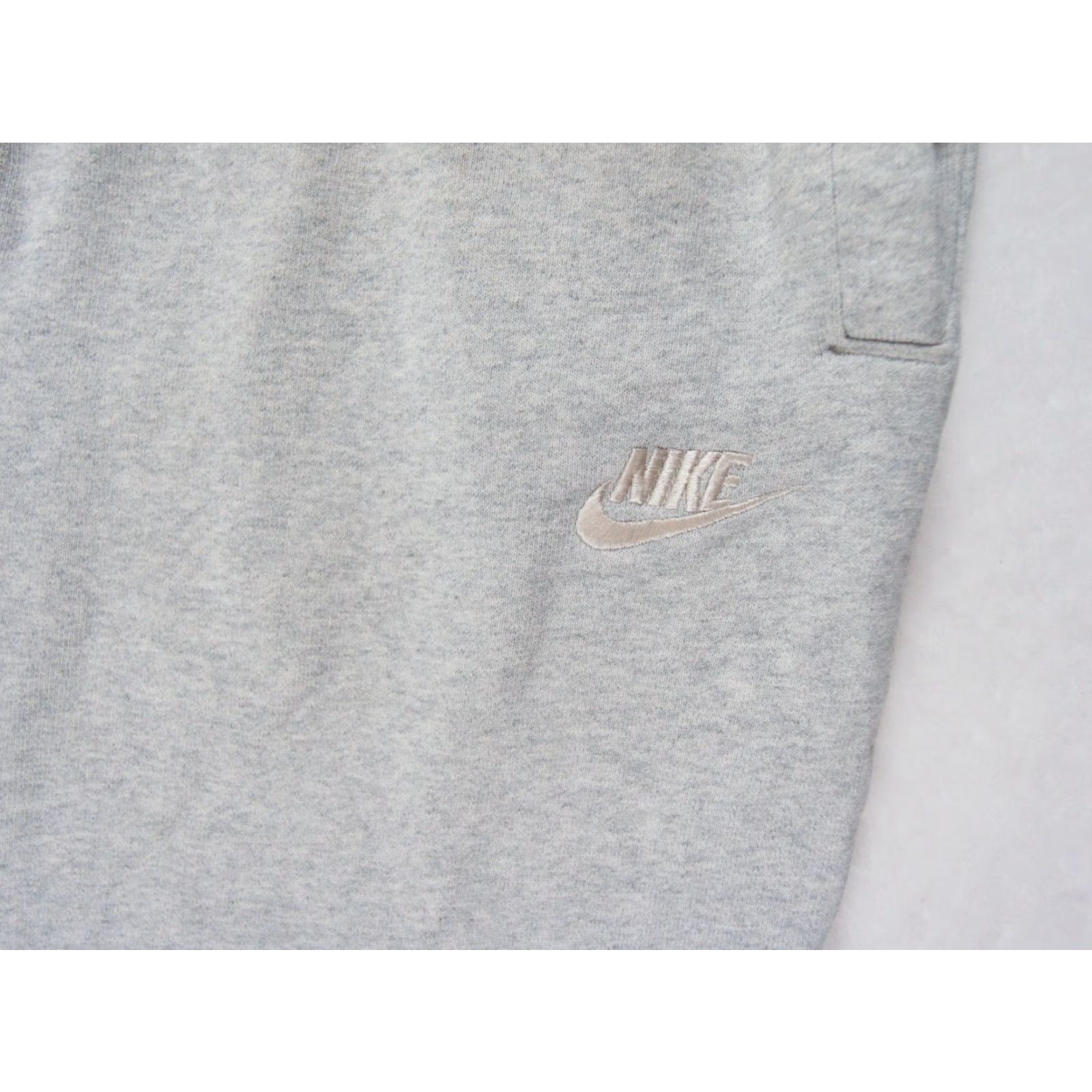 Nike Nike Sweatpants Men Medium Gray Classic Fleece Pants Tapered Leg Swoosh - Pockets, Cotton Blend, Regular Rise, Inseam 25" - Casual Athletic Wear Size US 31 - 3 Thumbnail