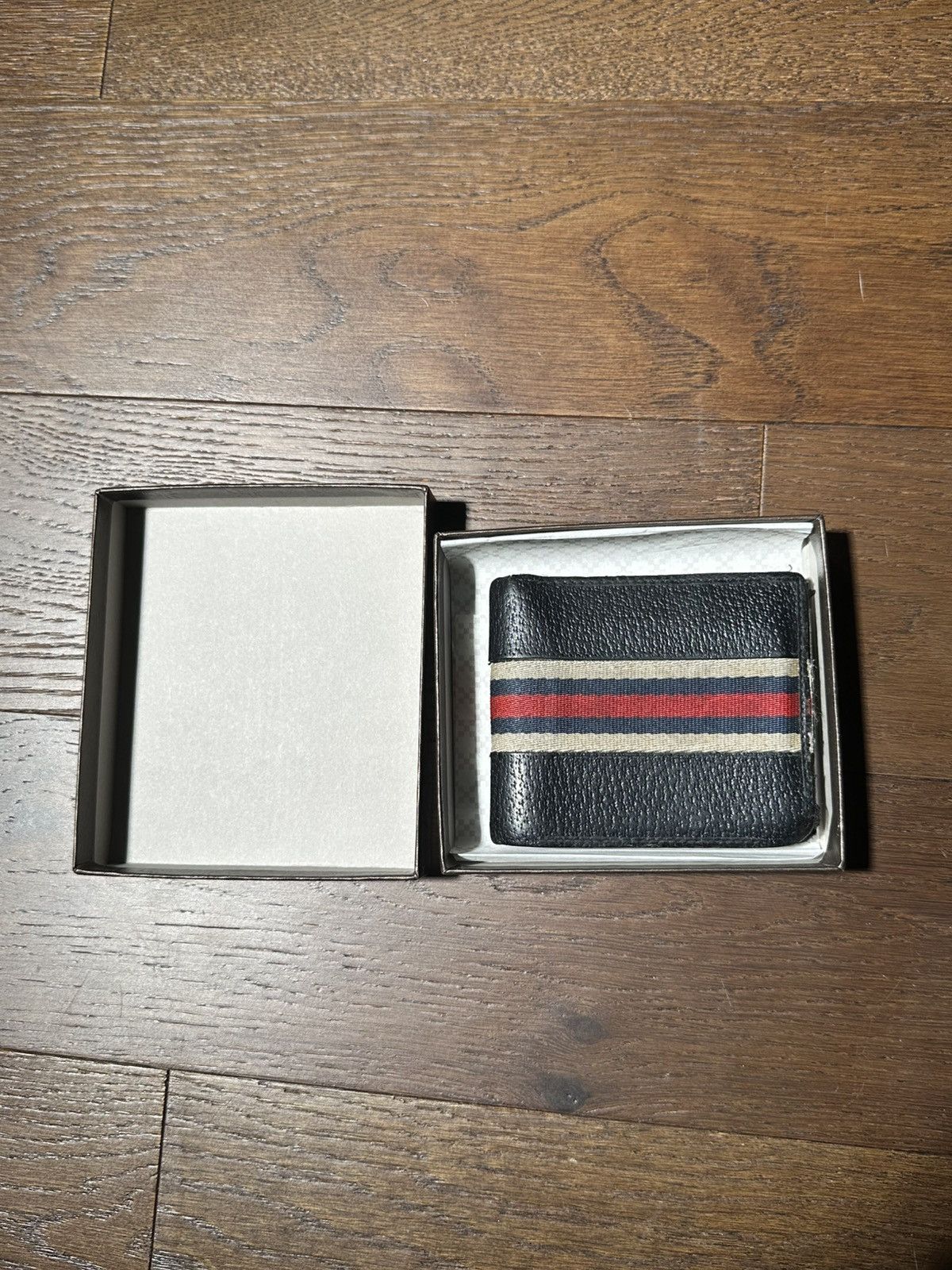 Vintage Gucci wallet