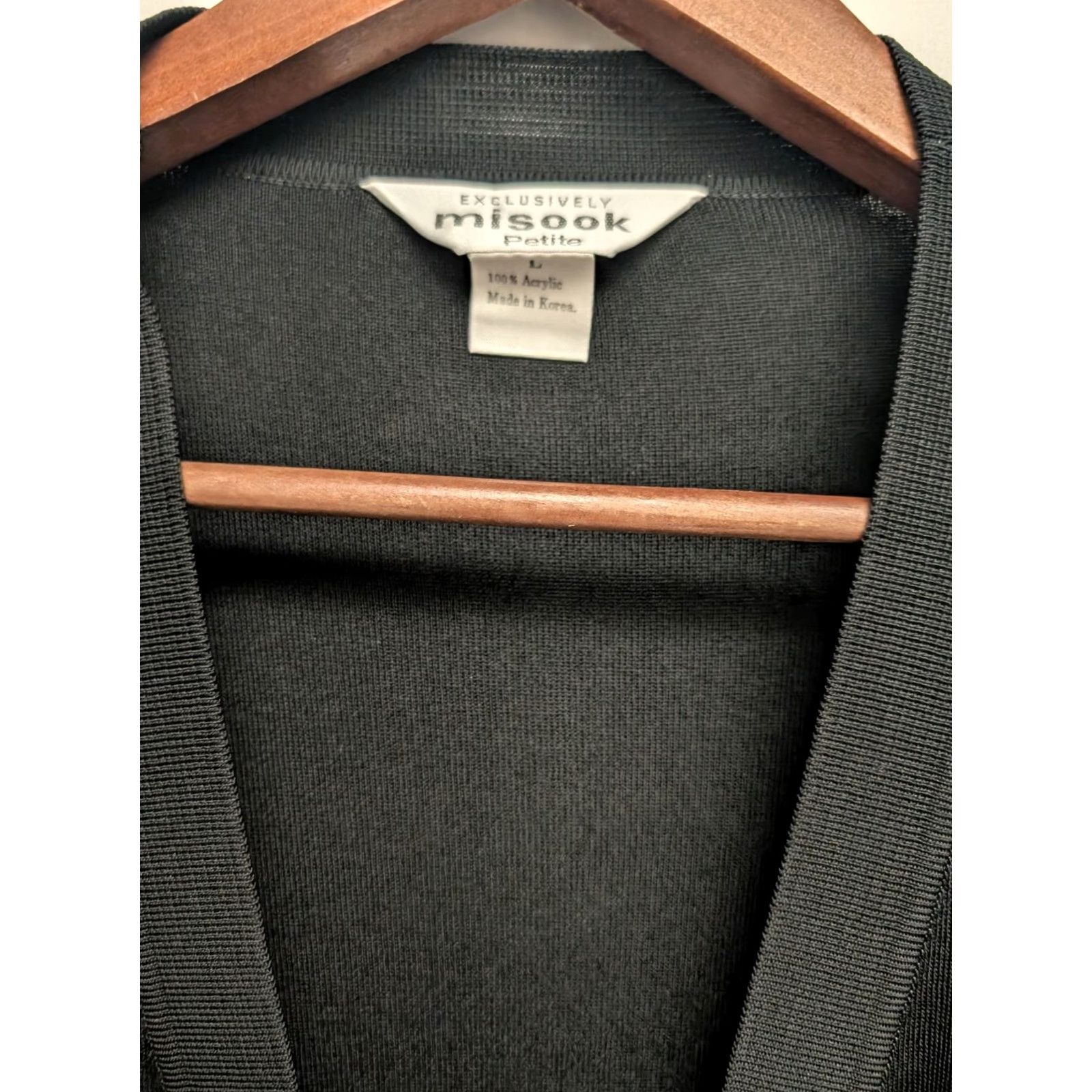 Vintage Exclusively Misook Womens L Petite Black Open Front Cardigan Sweater Pockets Size L / US 10 / IT 46 - 2 Thumbnail