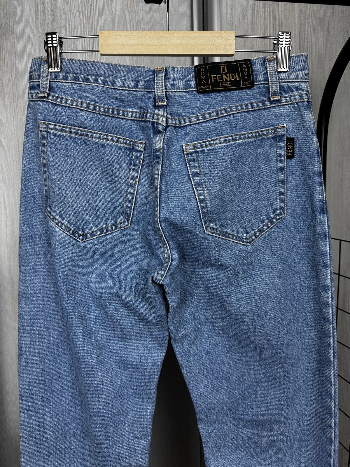 Fendi Fendi Roma made in Italy Jeans Women's size 28 Size 28" / US 6 / IT 42 - 2 Thumbnail