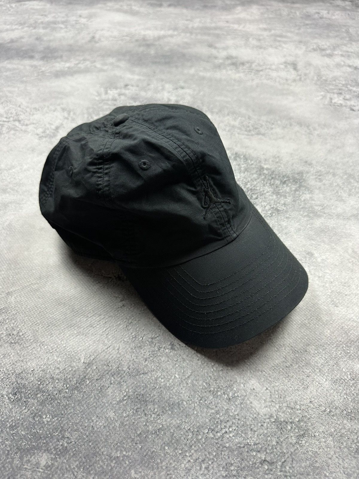 Jordan Brand Vintage Air Jordan Nike Cap Small Centre Logo Black Y2K Hat Size ONE SIZE - 1 Thumbnail