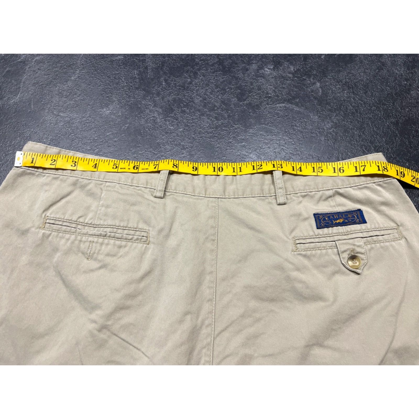 Vintage Kahala Men's Shorts 38 Beige Casual Cotton Pleated Front Chino Beach Travel Size US 38 / EU 54 - 7 Thumbnail