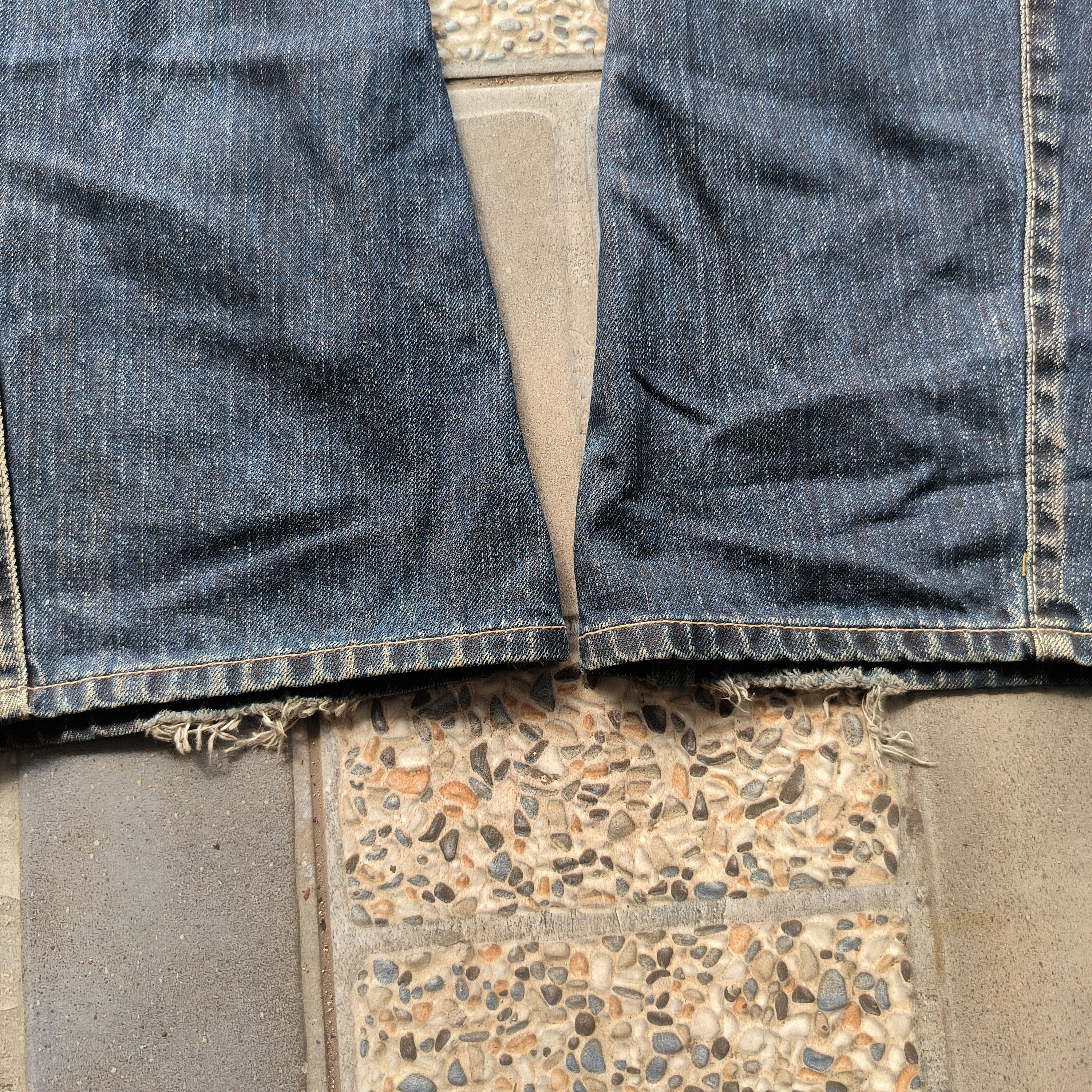 Japanese Brand Vintage 2000s RATTLE TRAP Distressed Flared Jeans Size US 32 / EU 48 - 2 Thumbnail