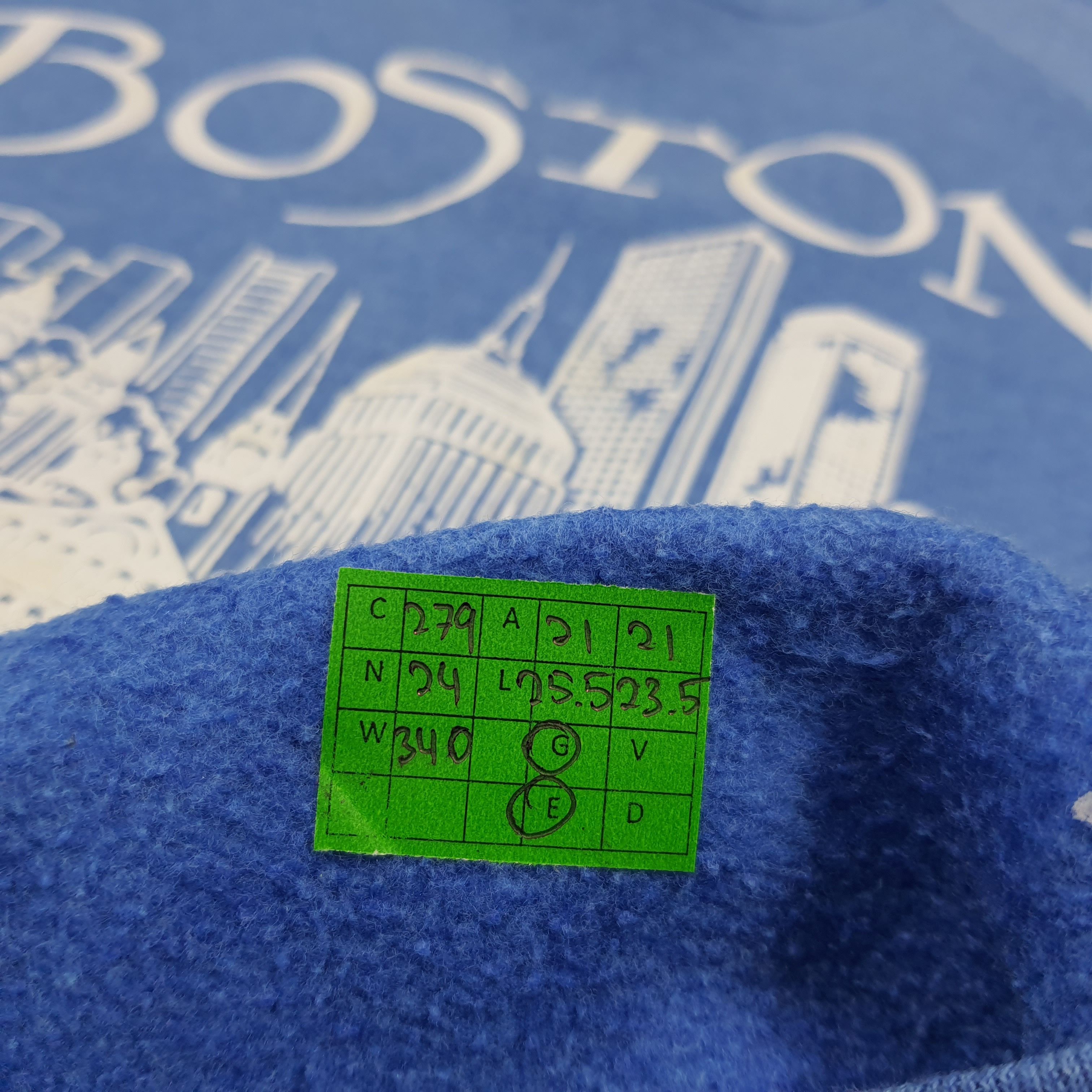 Fruit Of The Loom Vintage 90s Boston Skyline Sweatshirt Raglan C279N24 Size US M / EU 48-50 / 2 - 7 Thumbnail