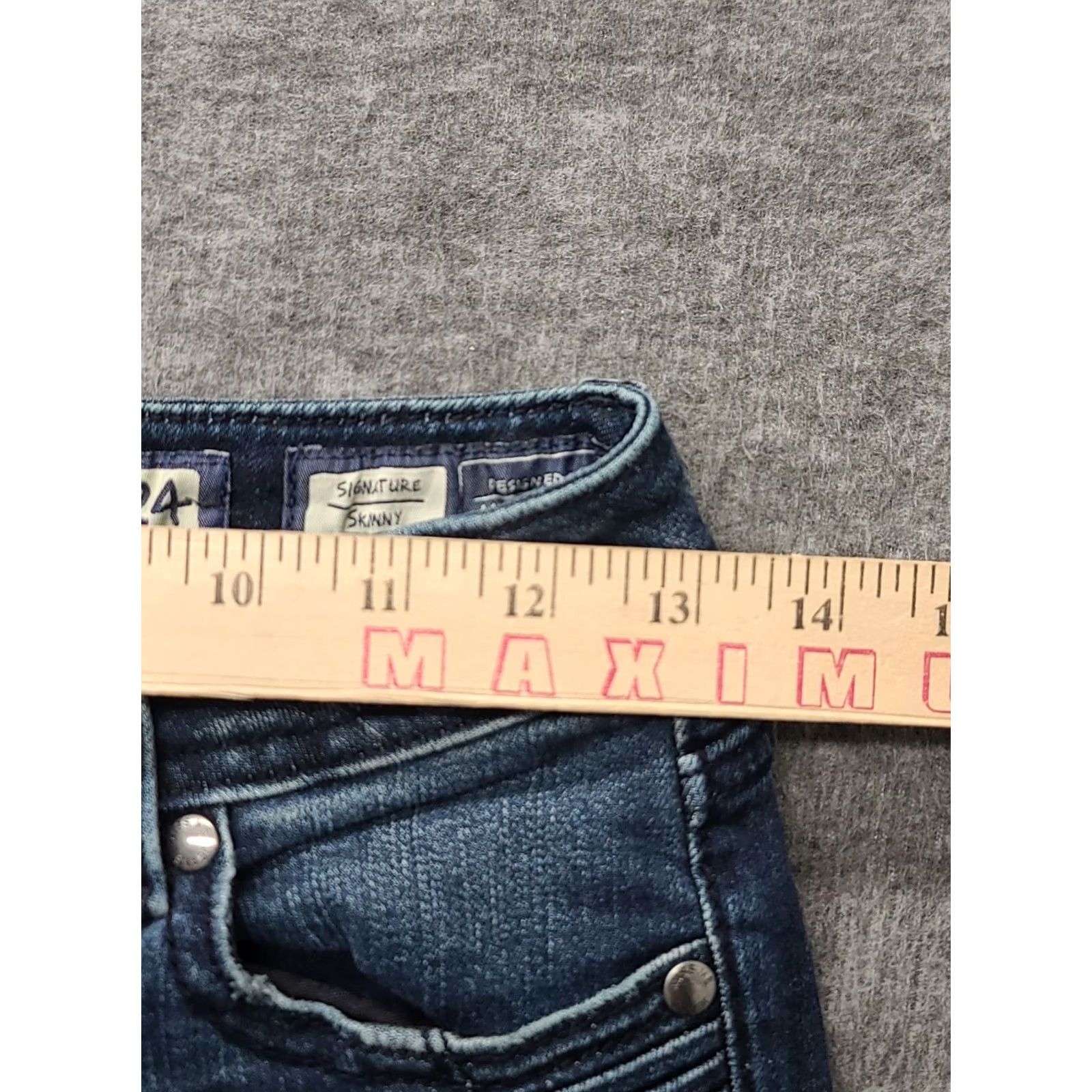 Miss Me Miss Me Jeans Womens 24x30 Skinny Rise Ankle Stretch Distressed Denim 5-Pocket Blue Cowboy Western Y2K Shirt? Size 42" / US 20 - 4 Thumbnail