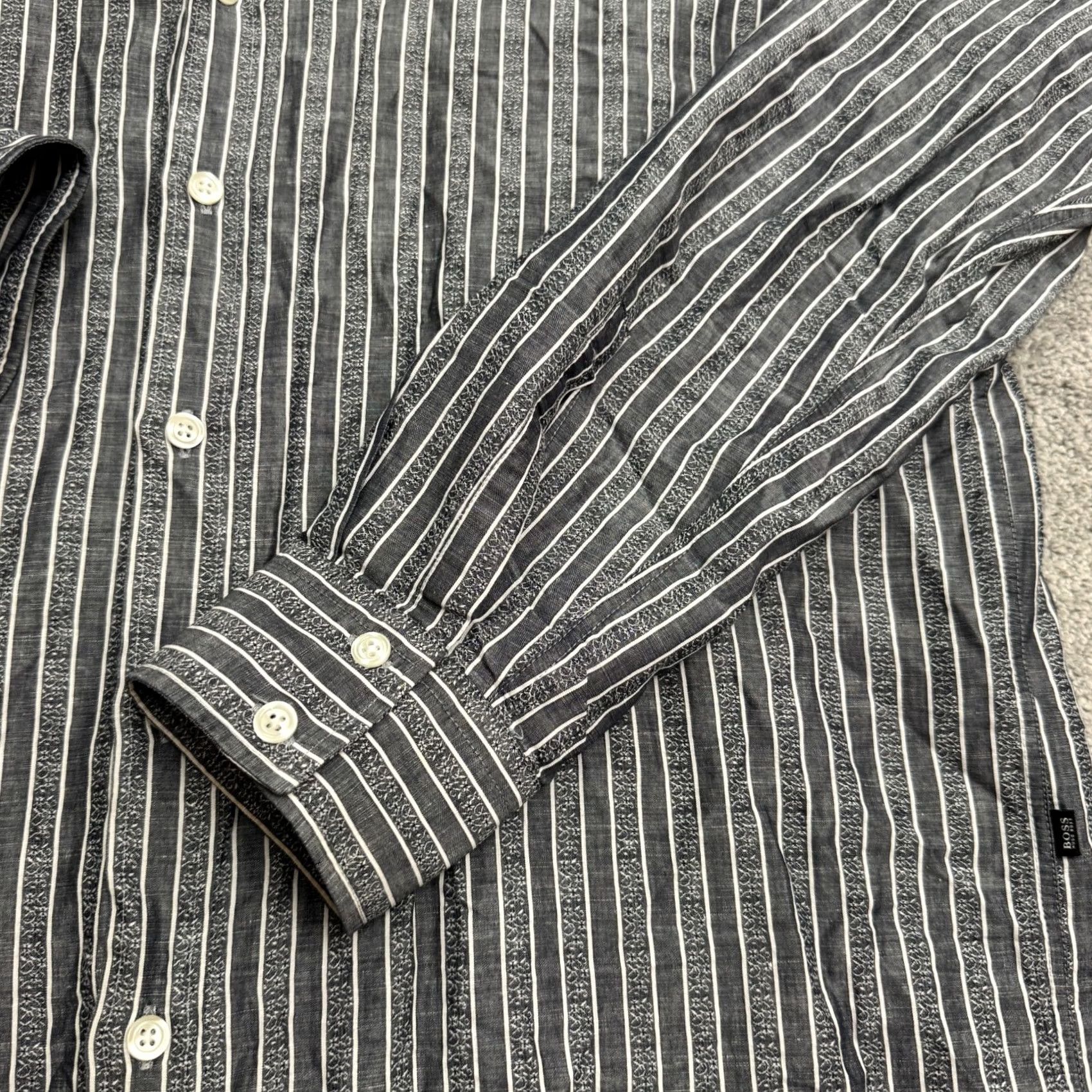 Hugo Boss HUGO BOSS Mens XL Gray Striped Long Sleeve Cotton Button Down Shirt Casual Work Size US XL / EU 56 / 4 - 5 Thumbnail